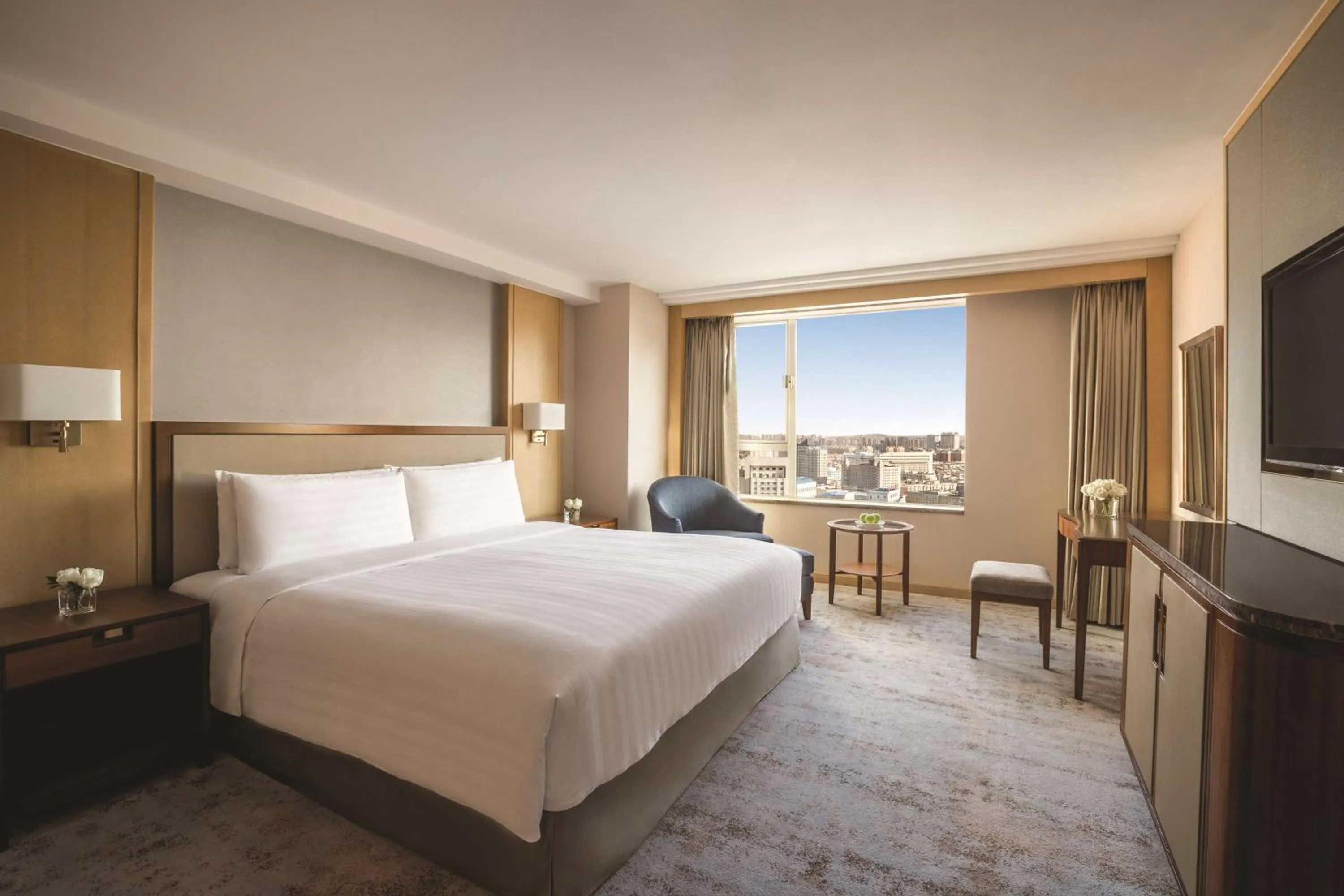 Photo of the whole room, Bed in Shangri-La Changchun