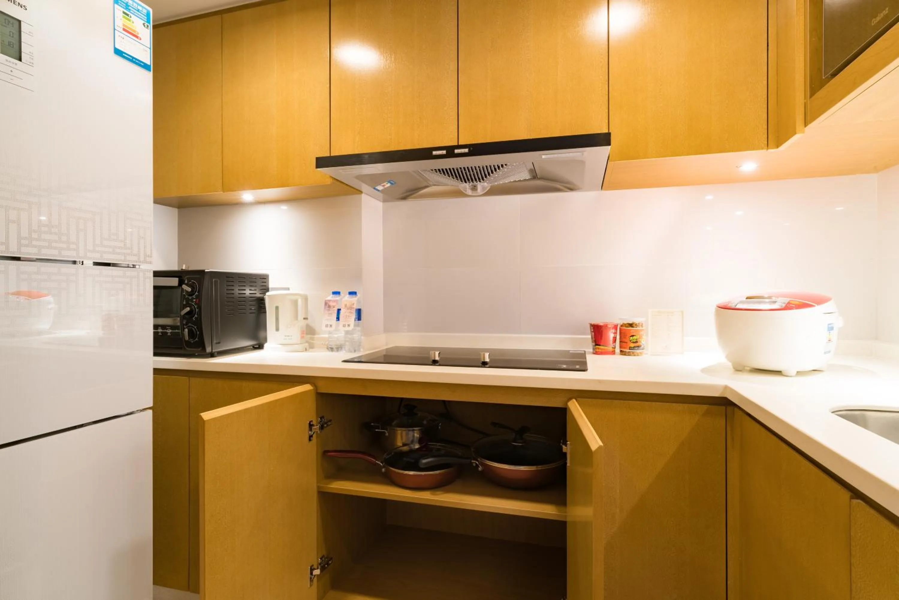 Kitchen or kitchenette in Shangri-La Changchun