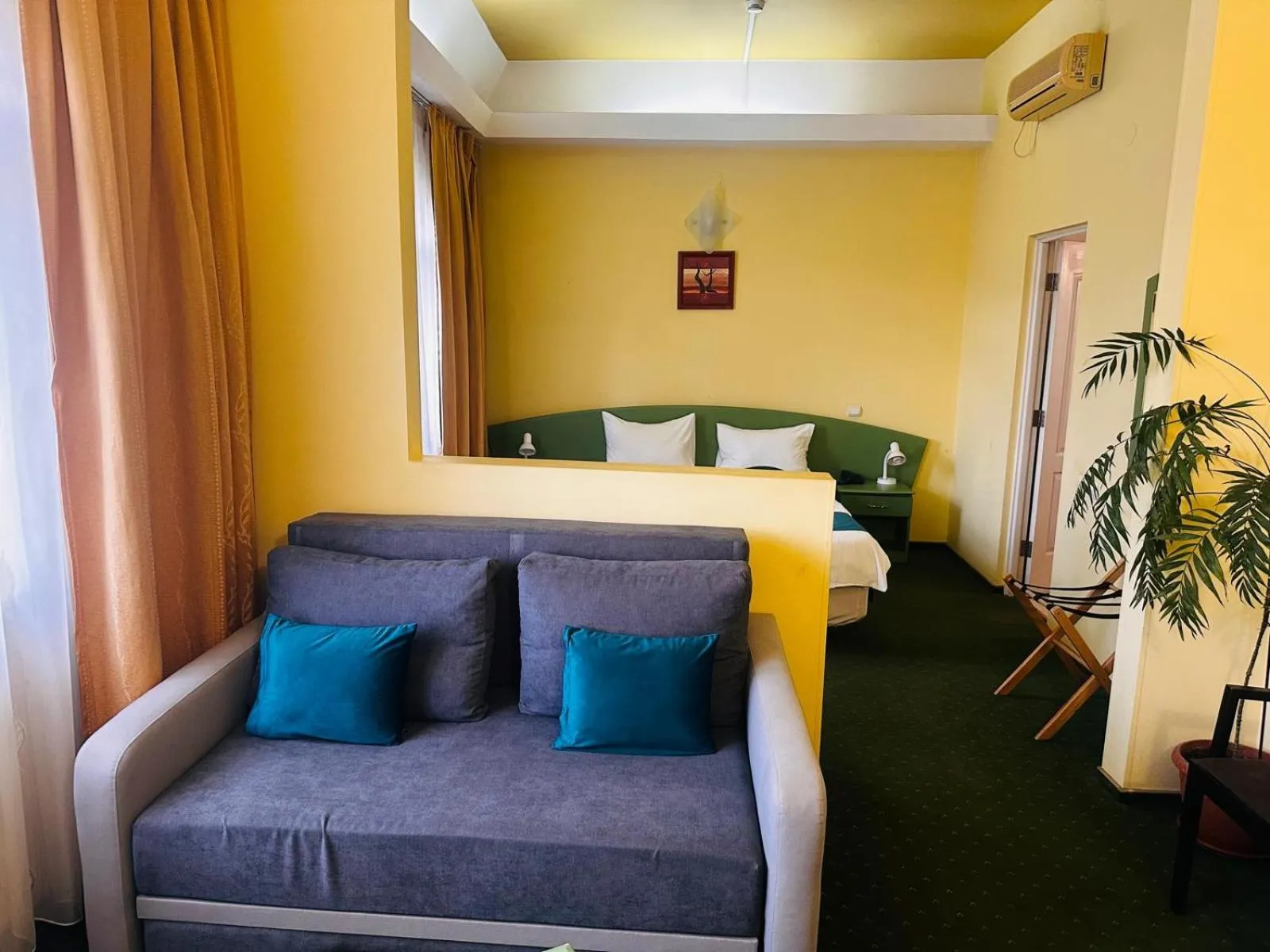 Photo of the whole room, Bed in Eurohotel