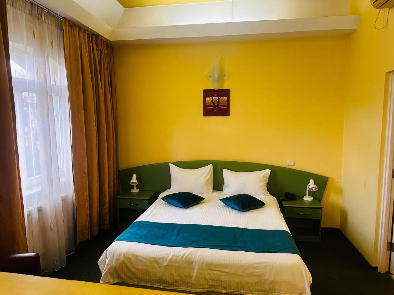 Photo of the whole room, Bed in Eurohotel