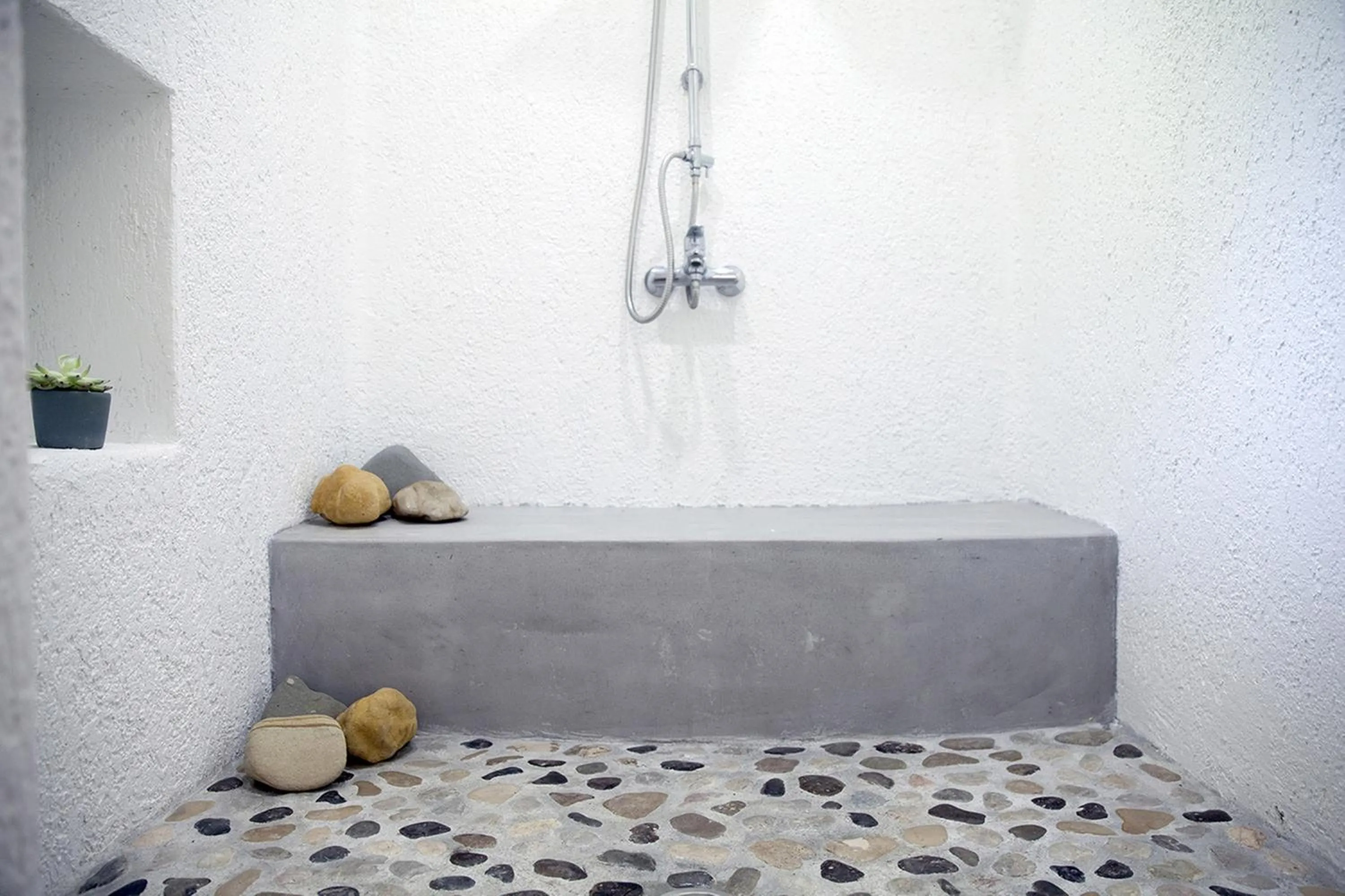 Bathroom, Bed in Voulamandis House