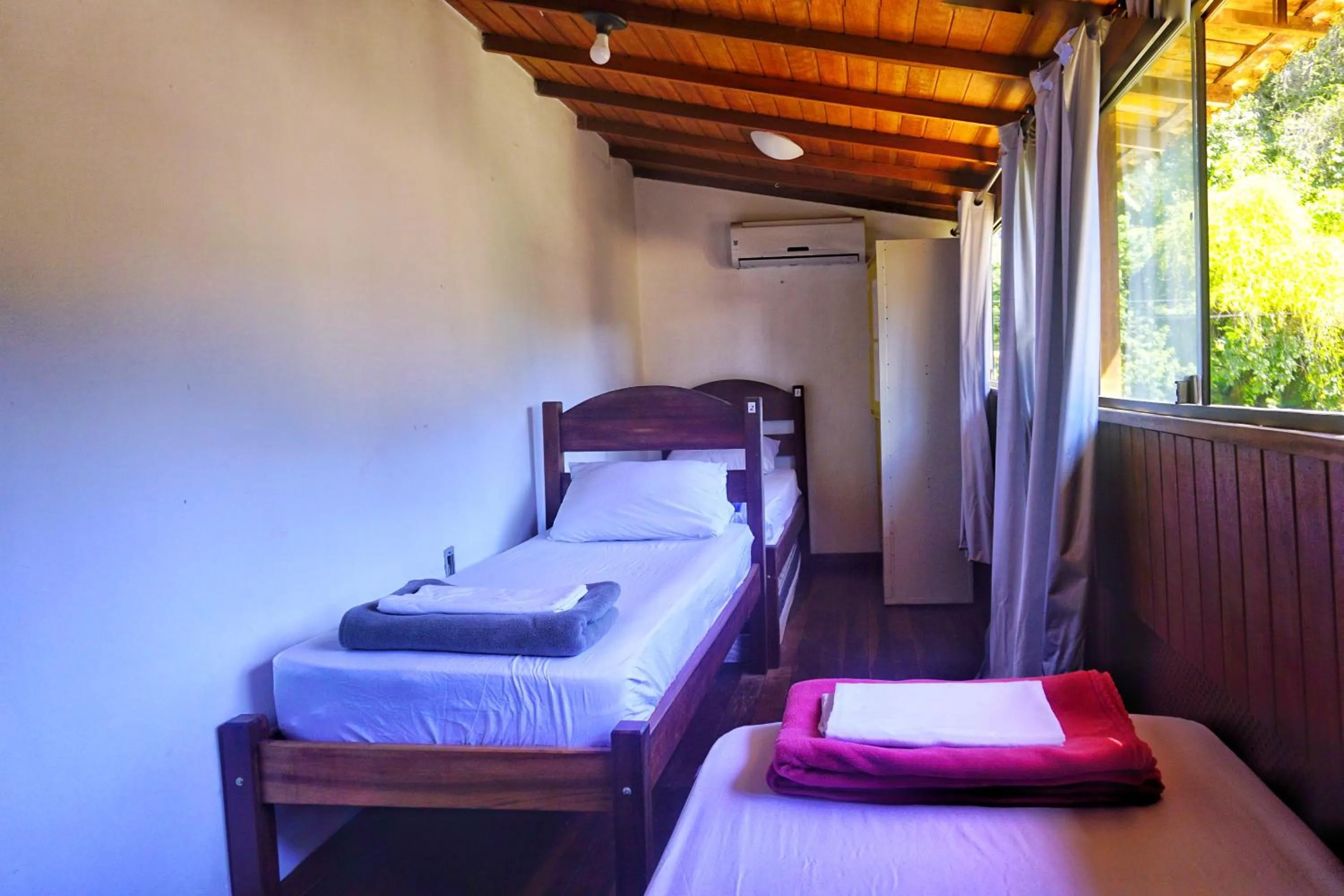 Photo of the whole room, Bed in Biergarten Hostel