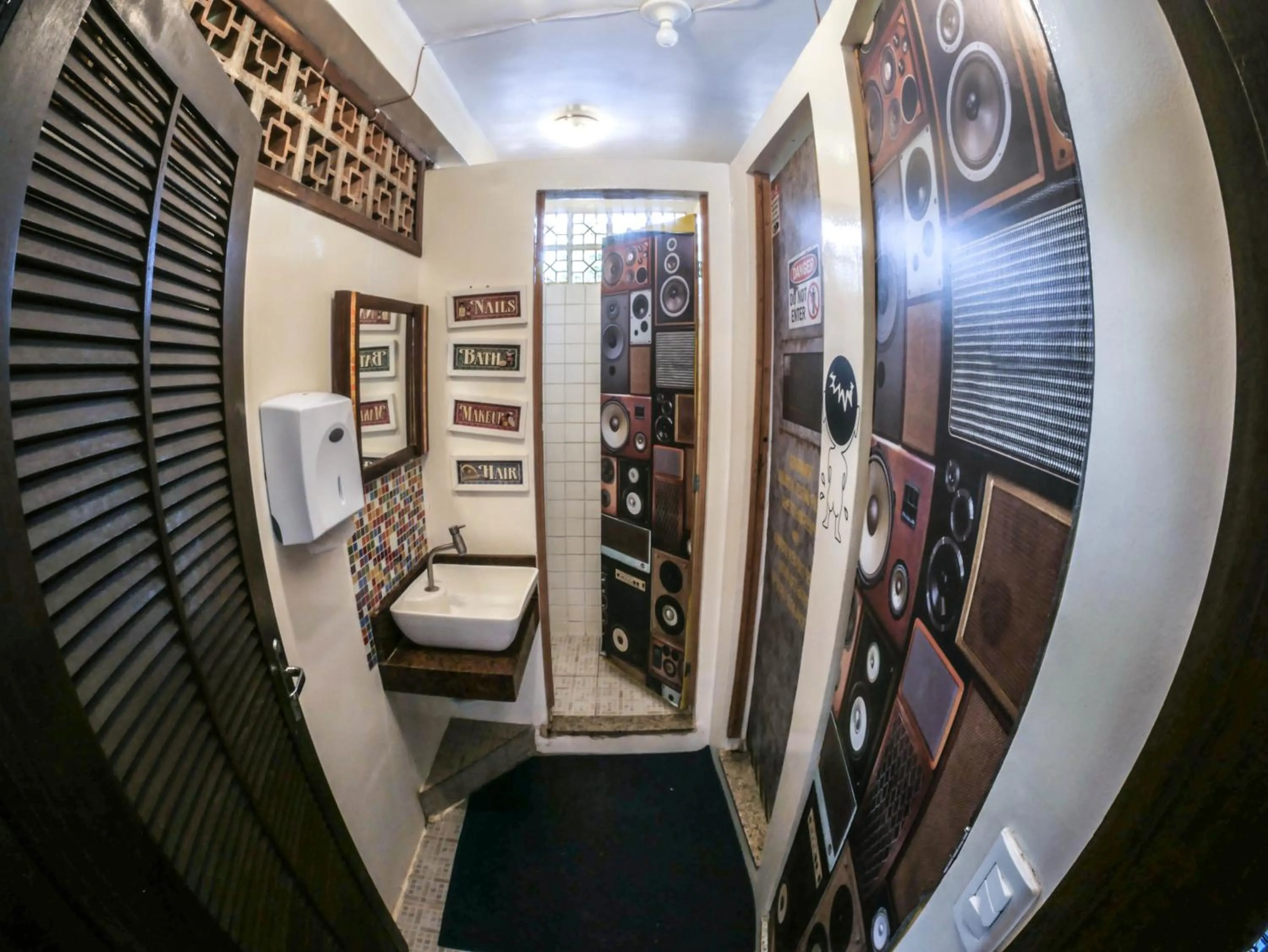 Bathroom in Biergarten Hostel