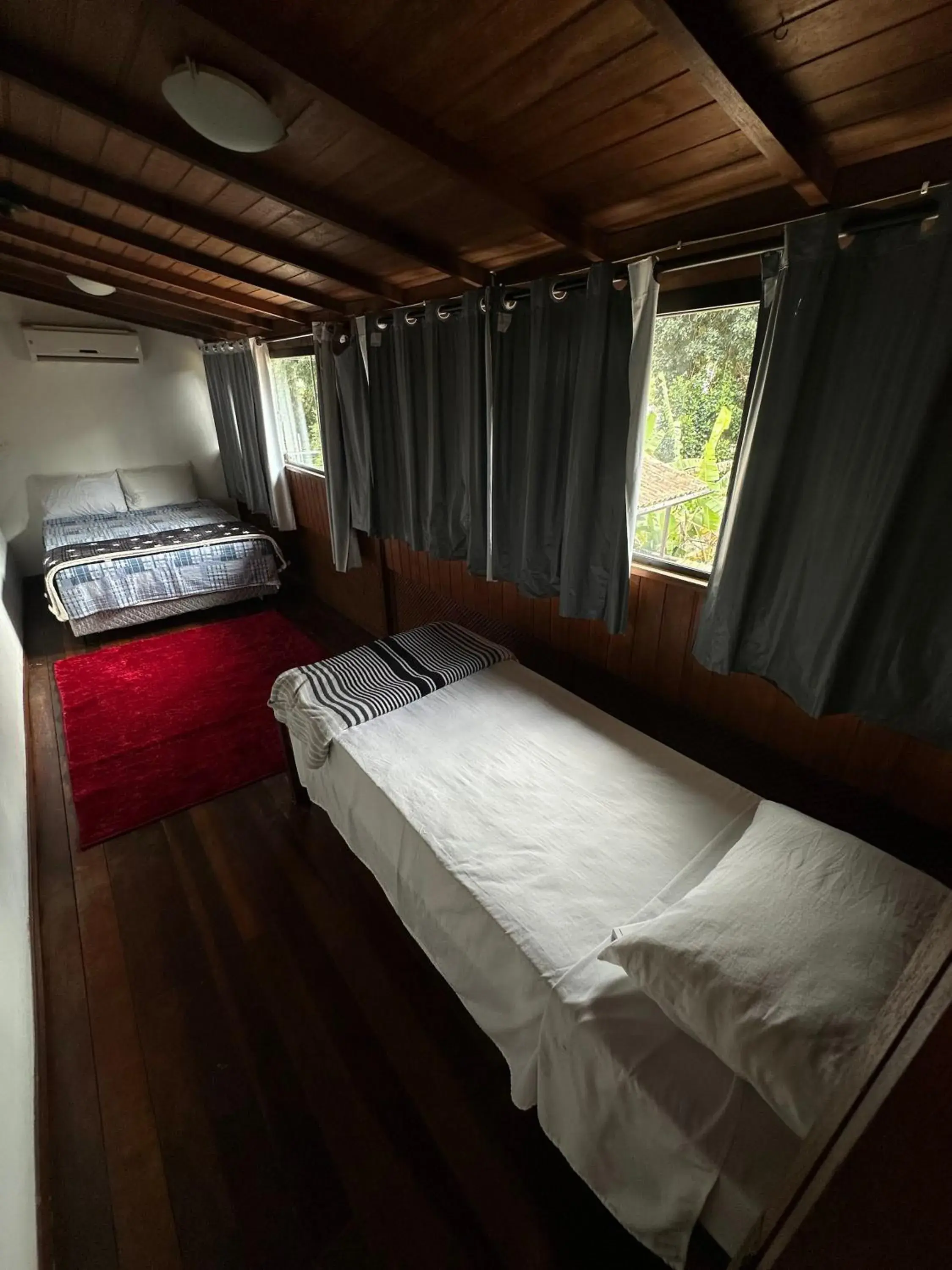 Classic Quadruple Room in Biergarten Hostel Classic Quadruple Room in Biergarten Hostel