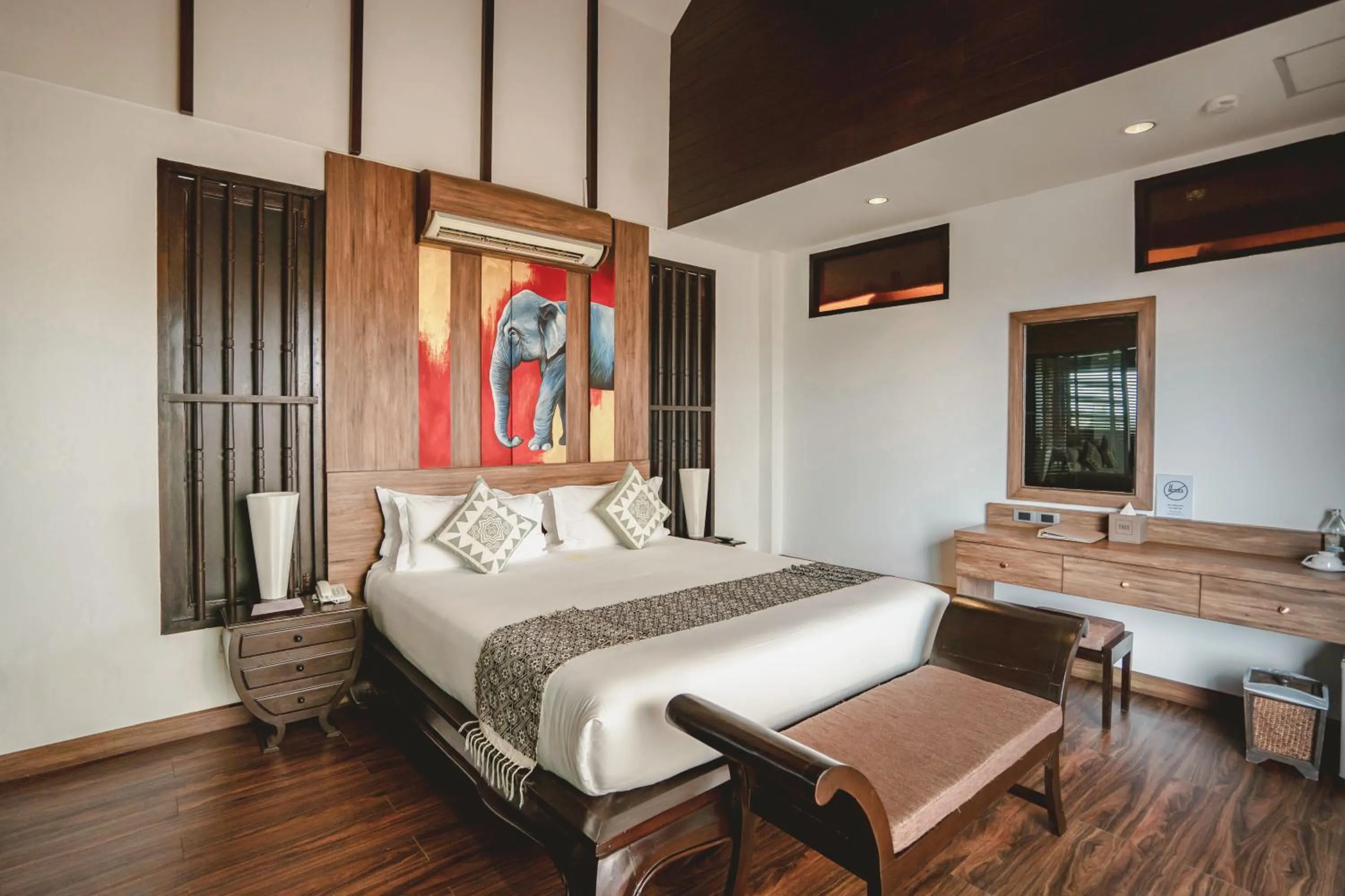 Bed in THEE Kashatharn by TH District