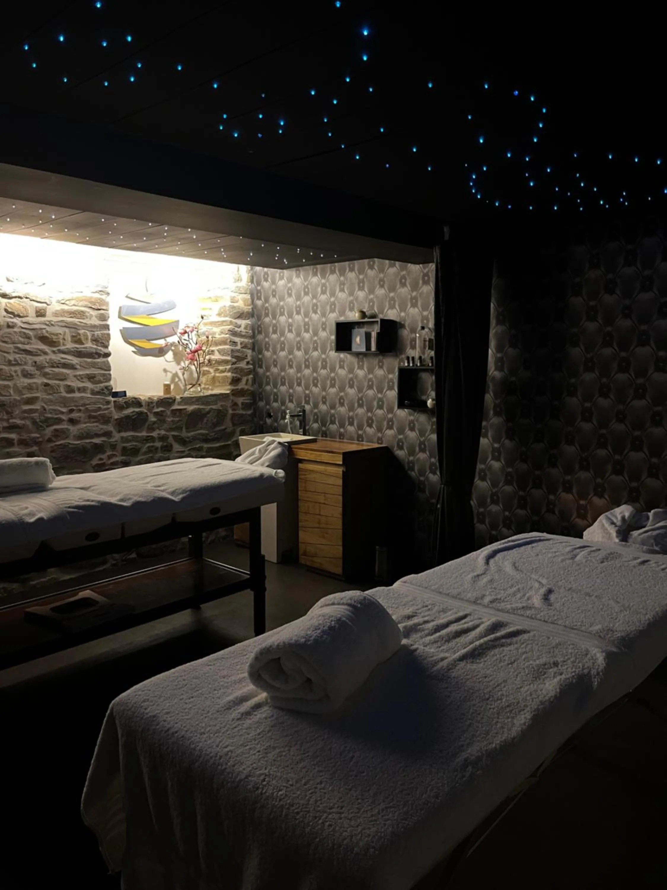 Massage, Bed in Logis Hotel Spa Restaurant Au Site Normand