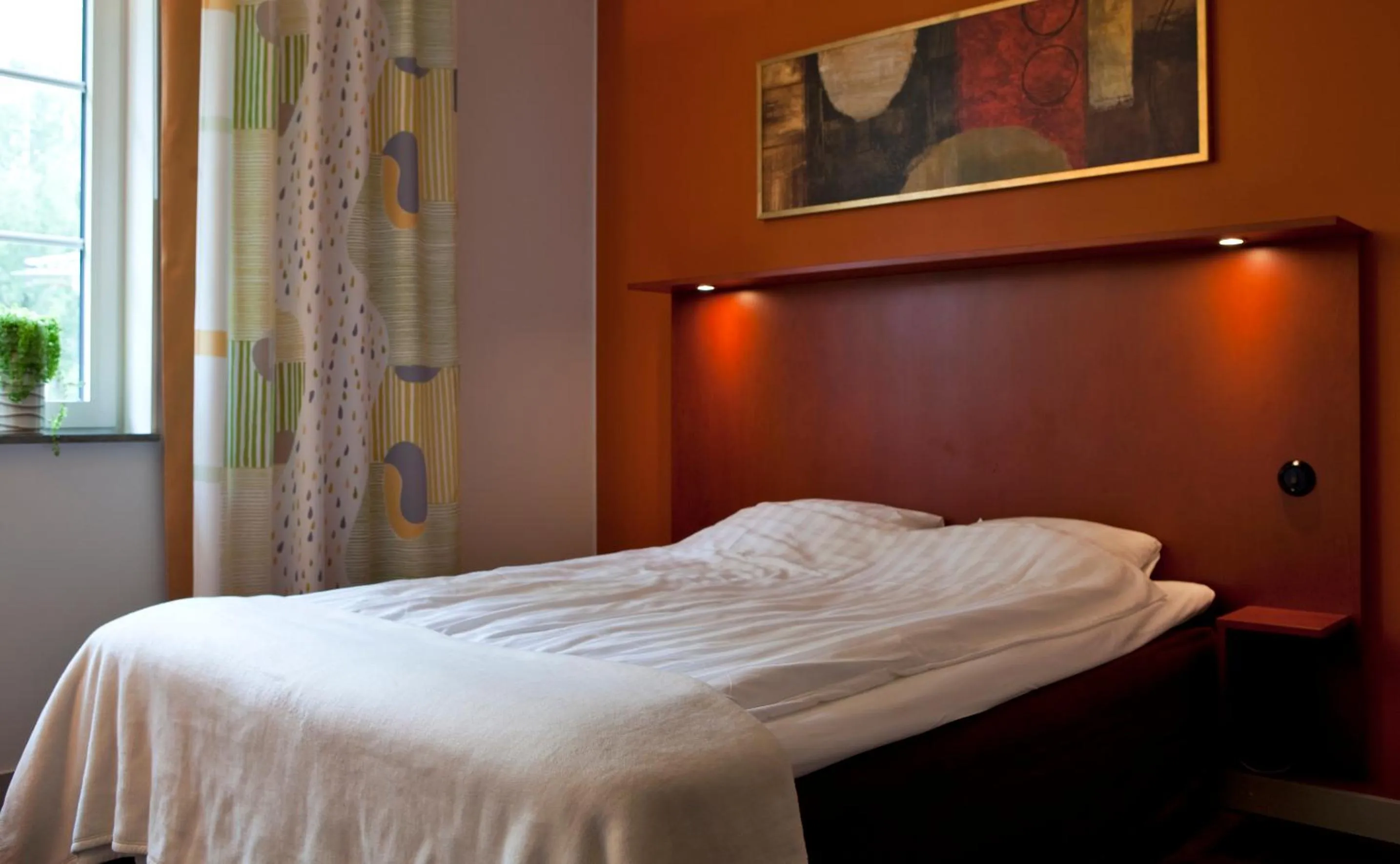 Bed in Lumber & Karle