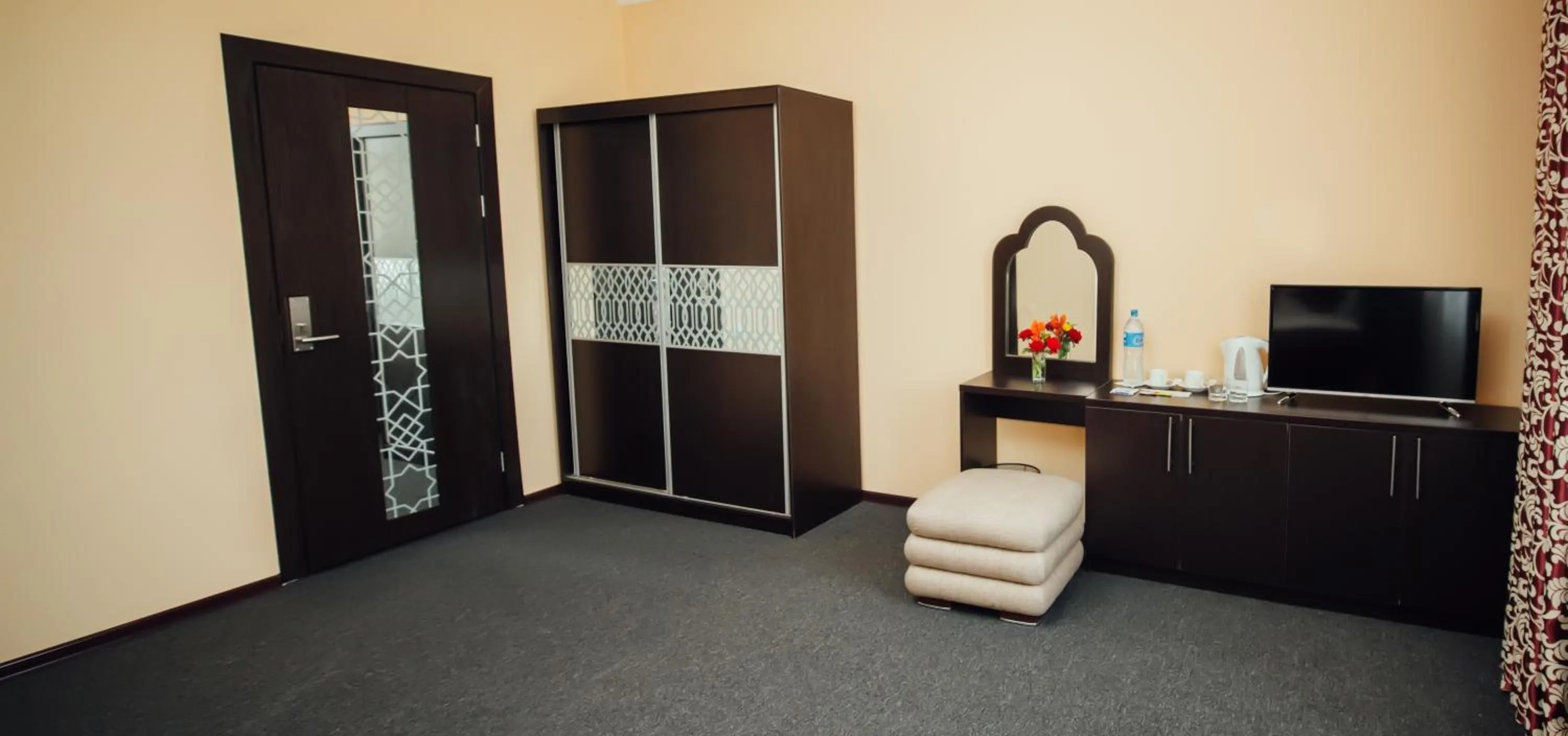 Coffee/tea facilities in Bek Khiva Hotel