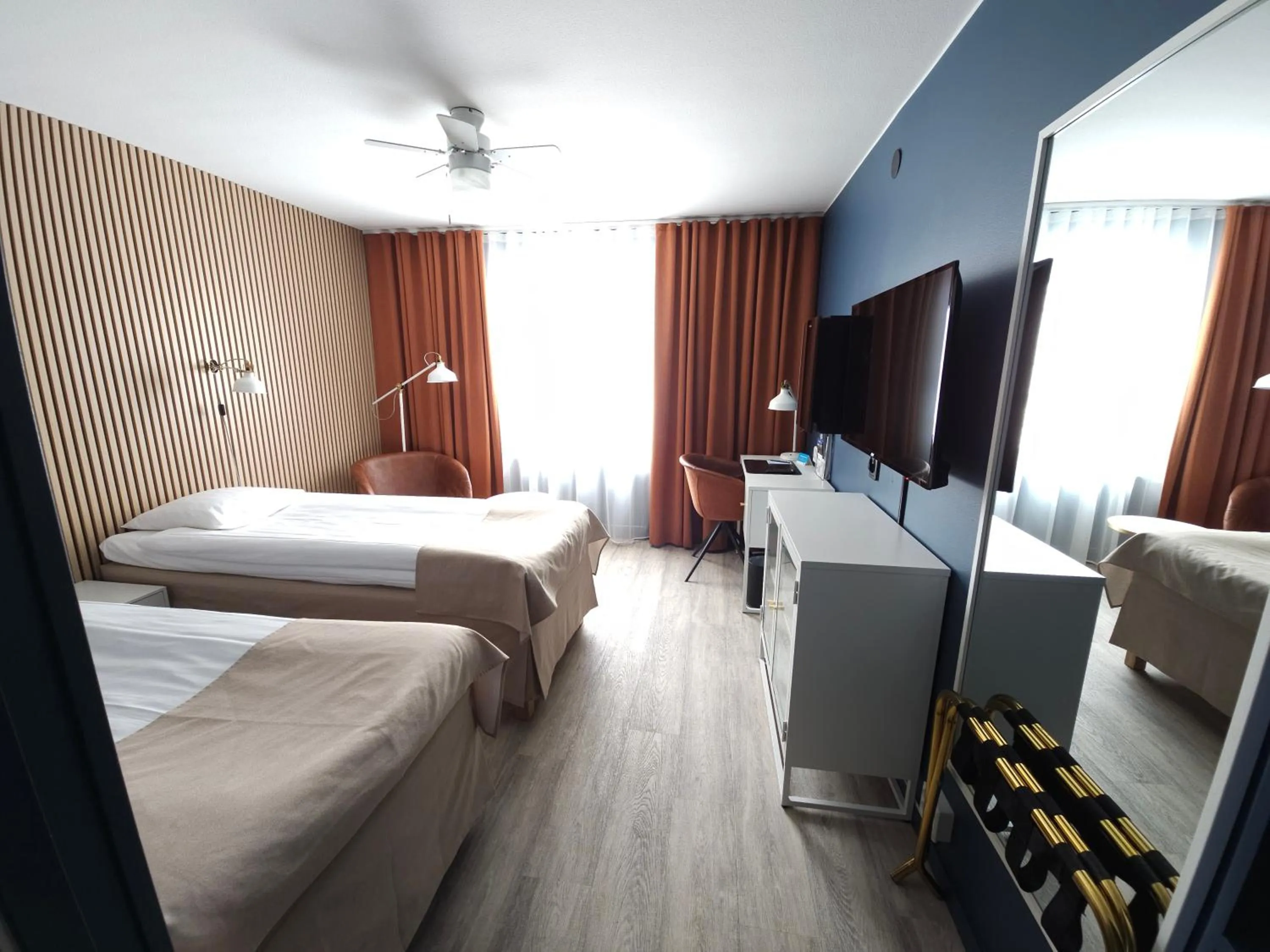 Photo of the whole room, Bed in Best Western Centralhotellet