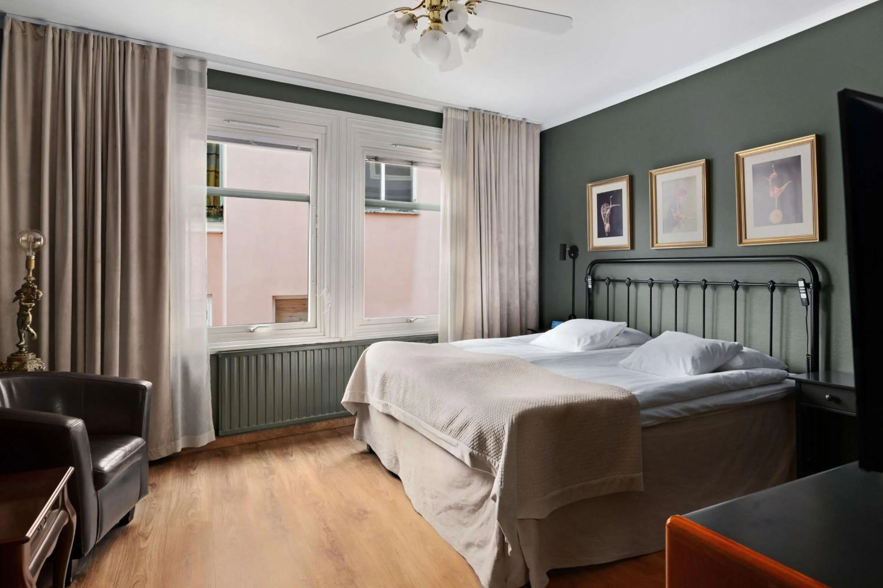 Bedroom, Bed in Best Western Centralhotellet