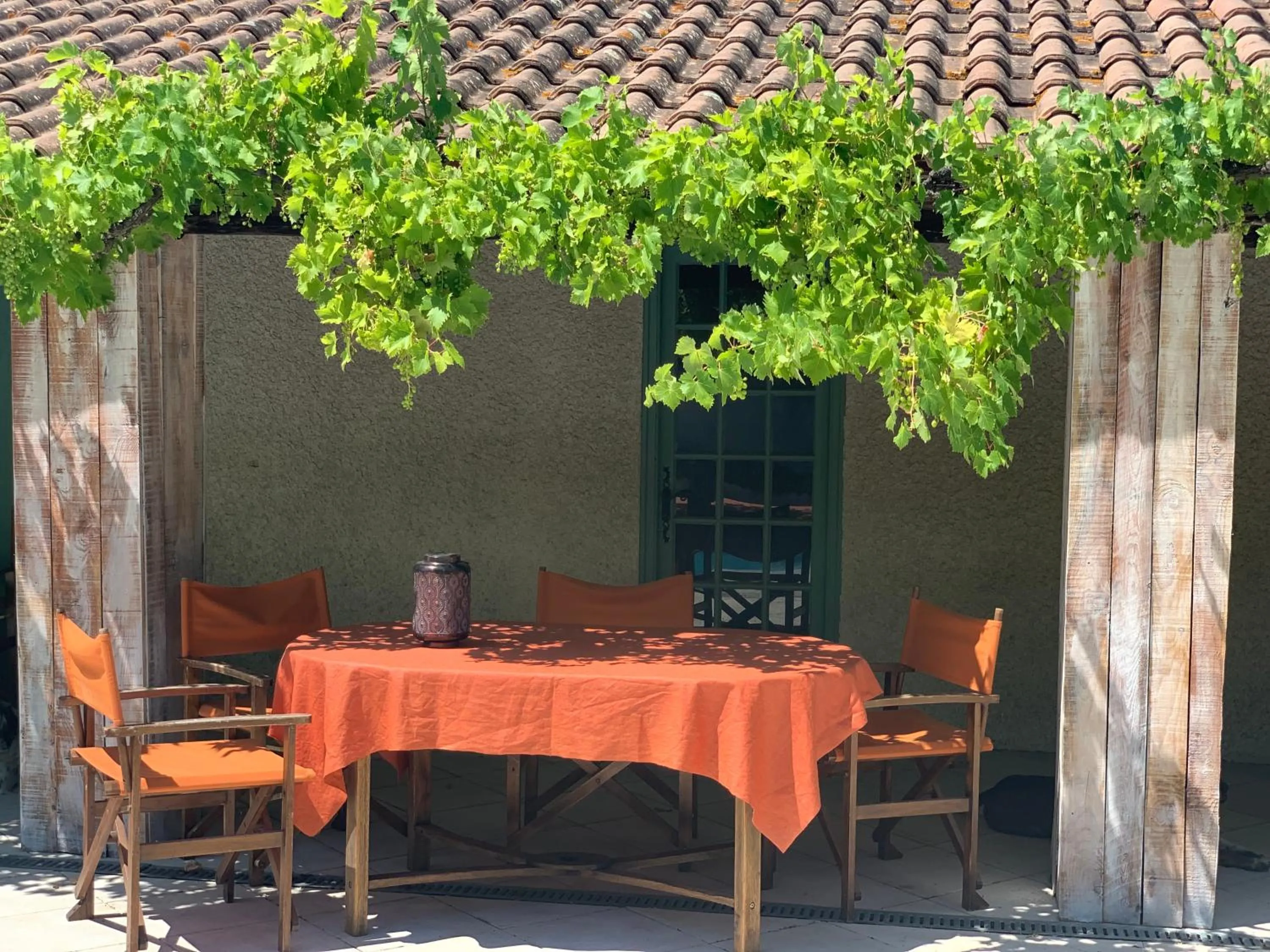 Dining area in Mas des Prevots B&B