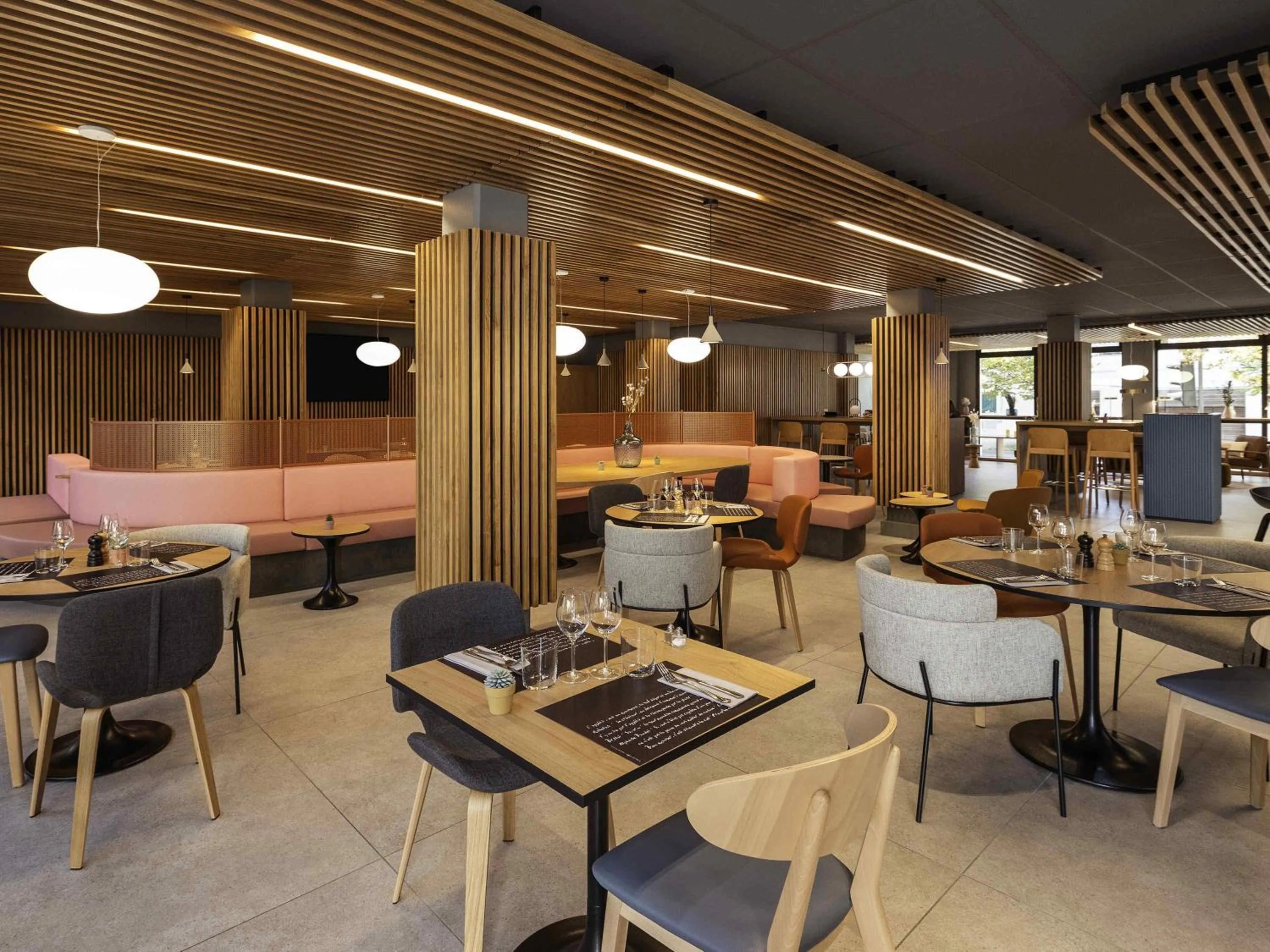 Restaurant/places to eat in Novotel Bordeaux Centre Gare Saint Jean