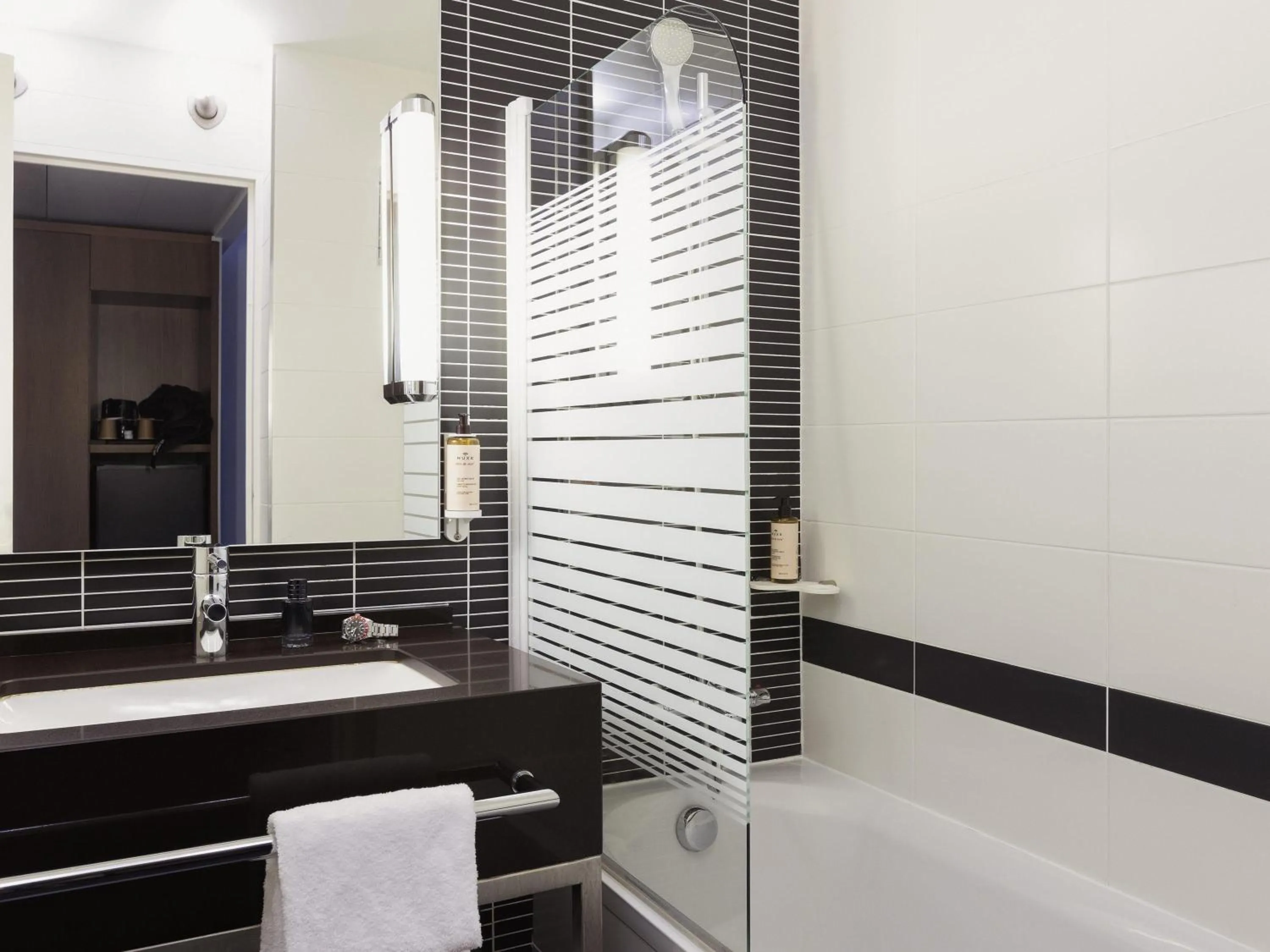 Bedroom in Novotel Bordeaux Centre Gare Saint Jean