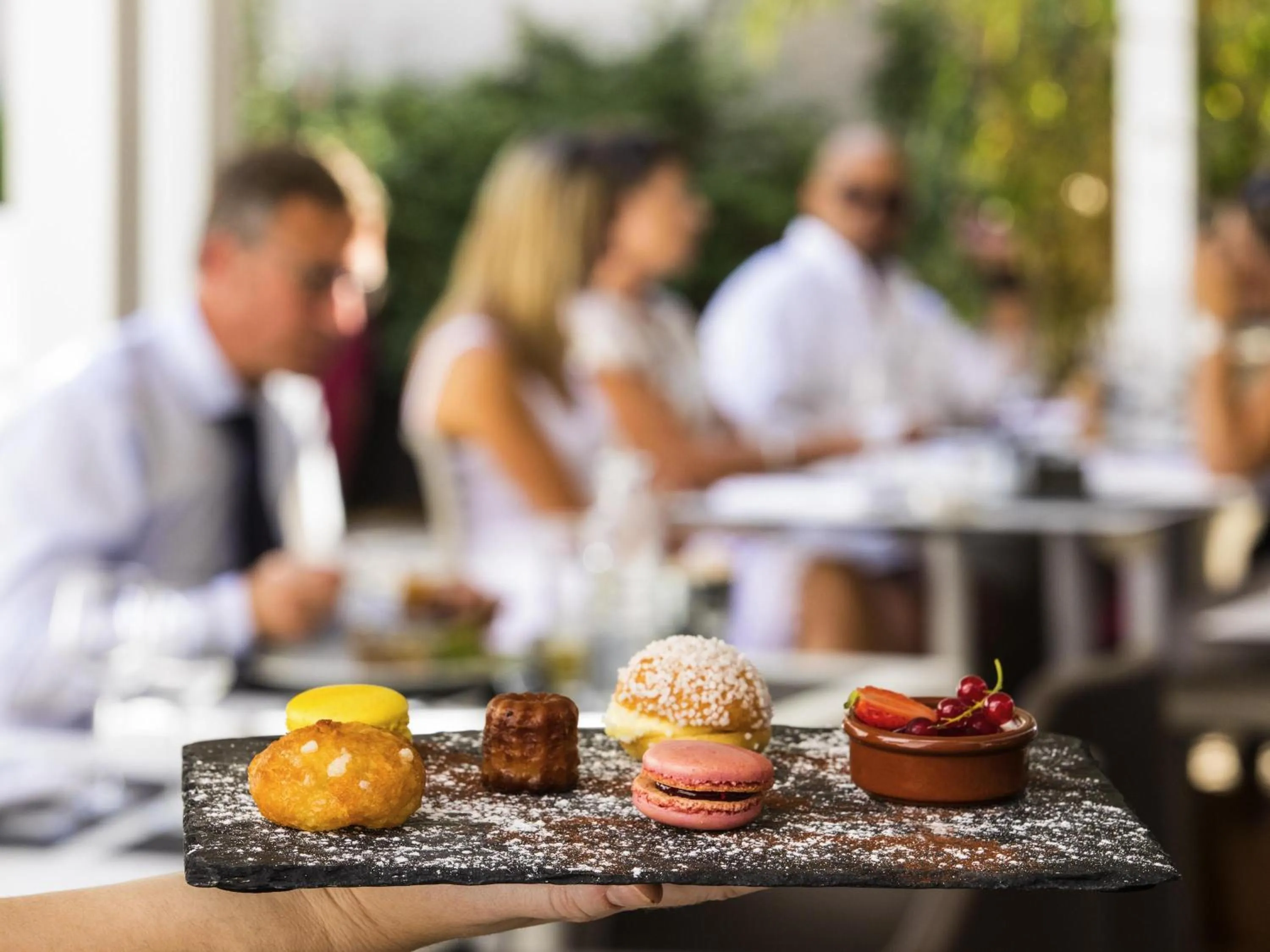 Restaurant/places to eat in Novotel Bordeaux Centre Gare Saint Jean