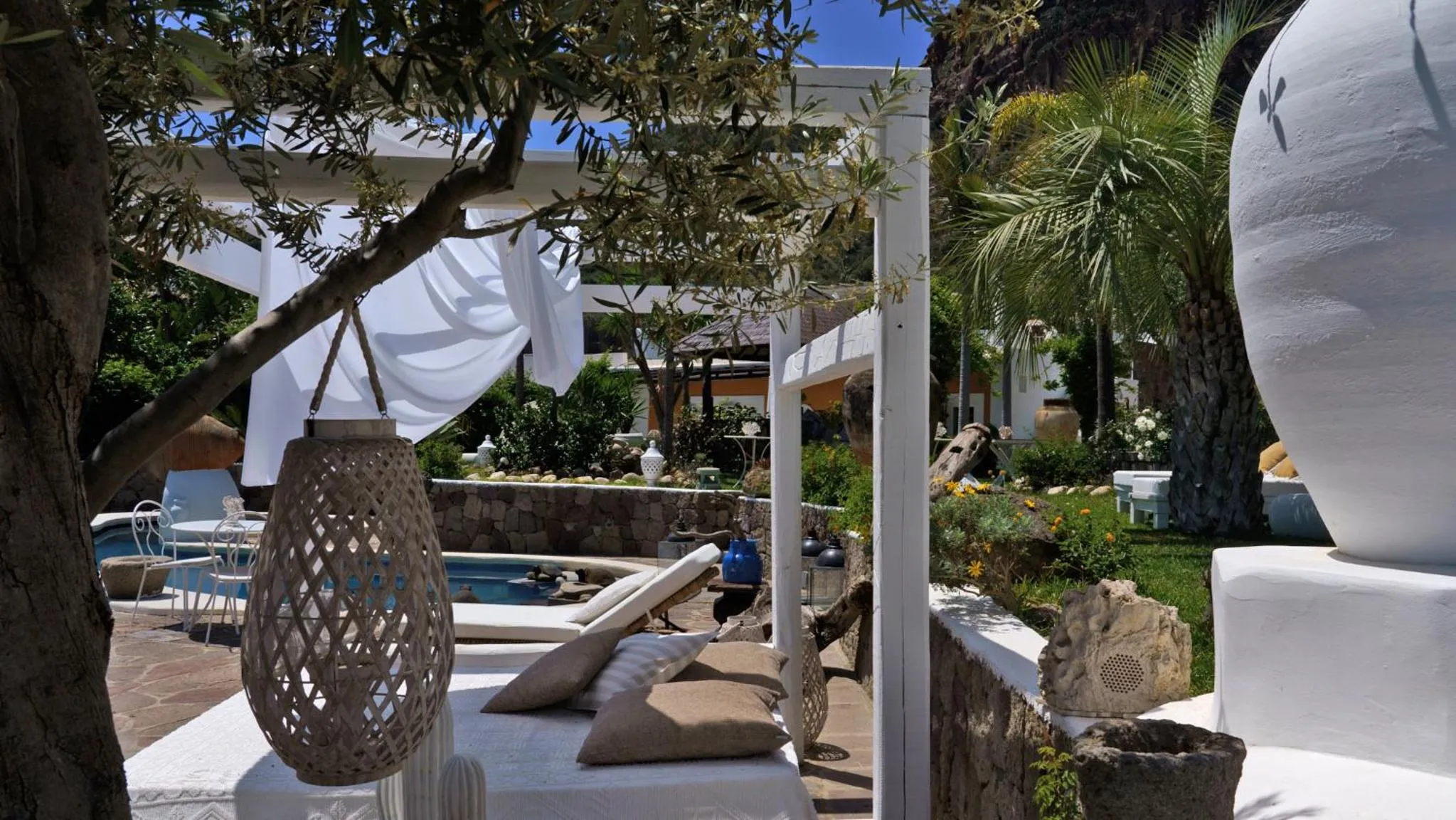 Decorative detail in Hotel Oasi