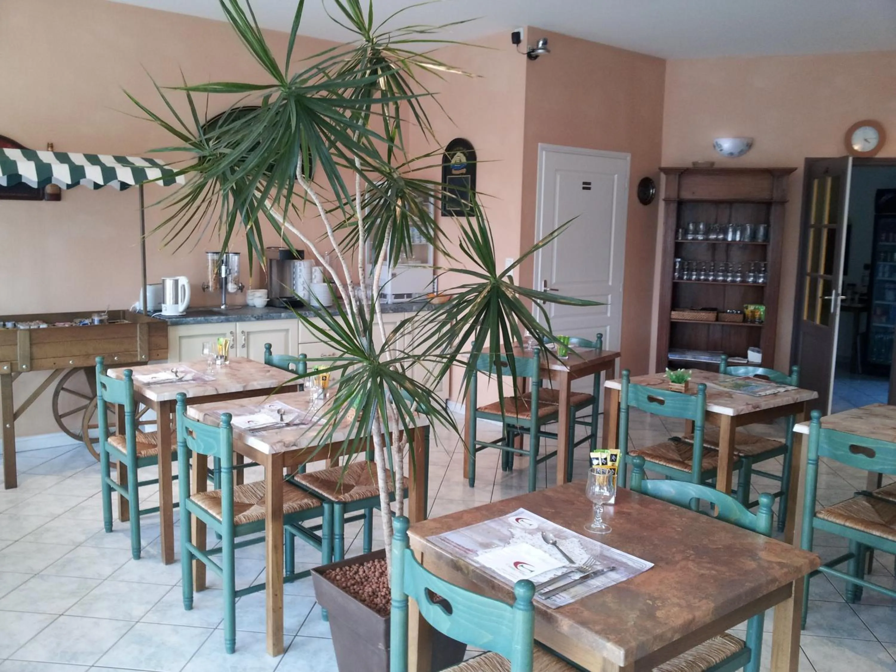Dining area in Tour Hôtel