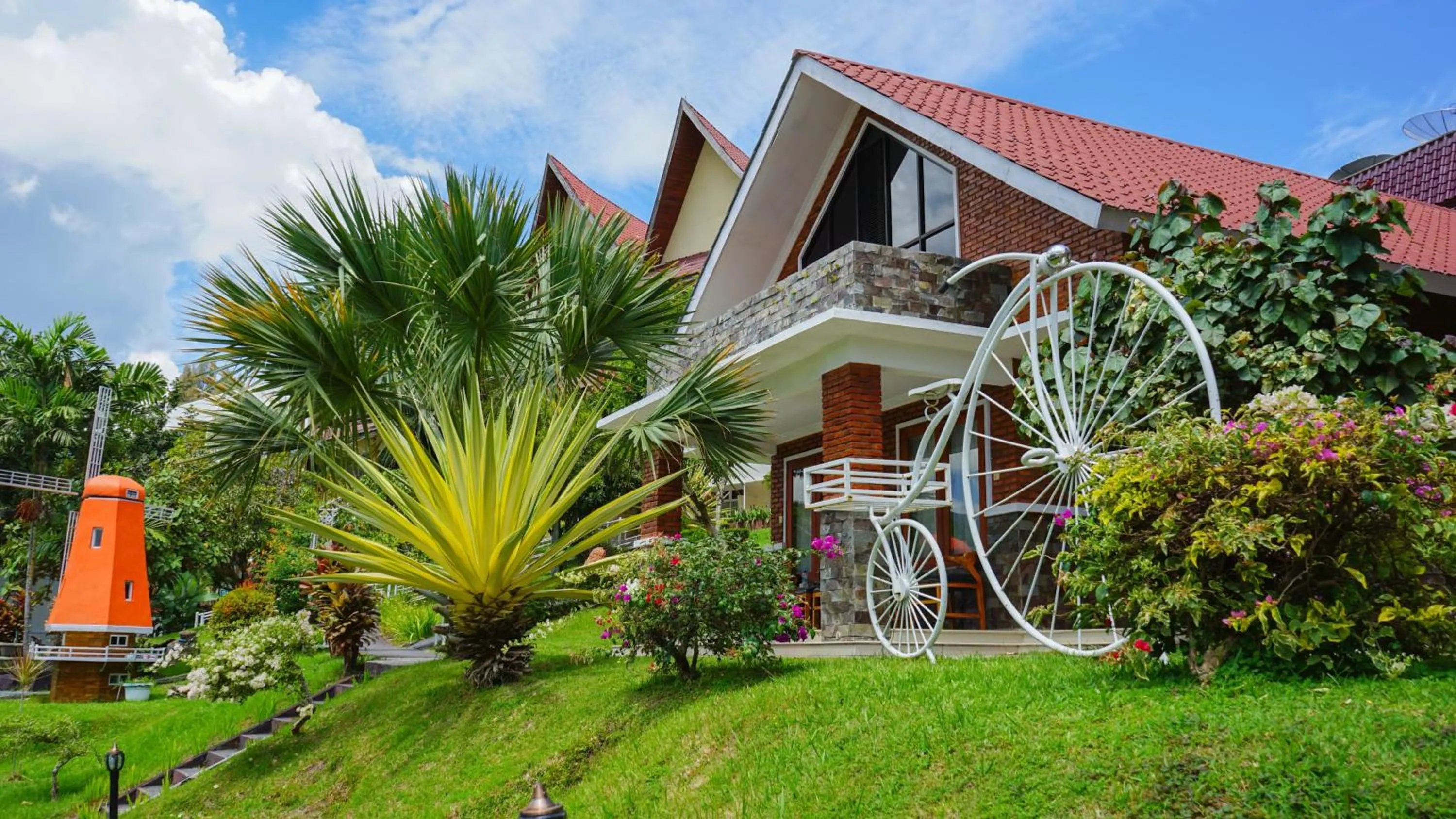 Property building in Khas Parapat