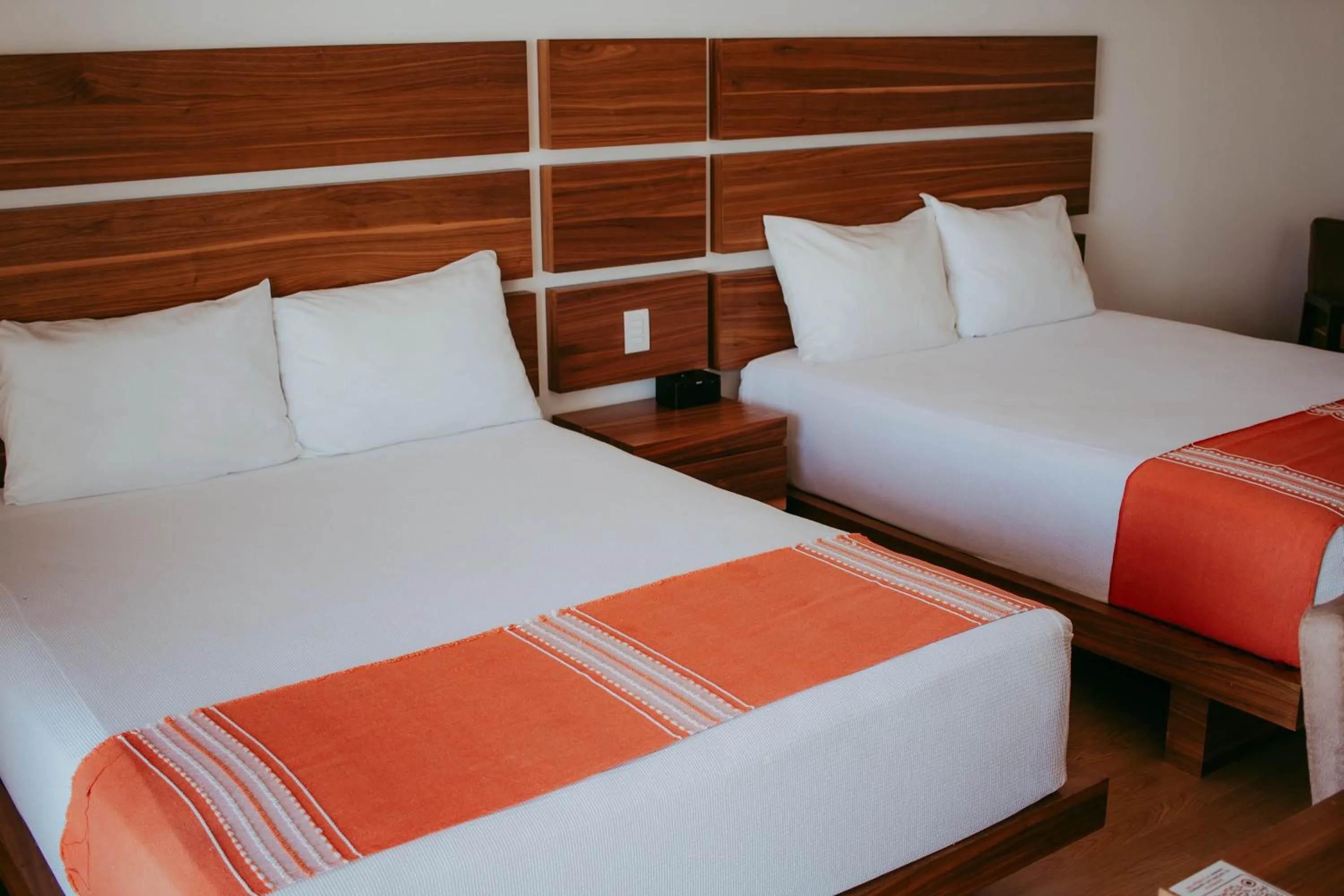 Bed in Millenium Plaza & Suites