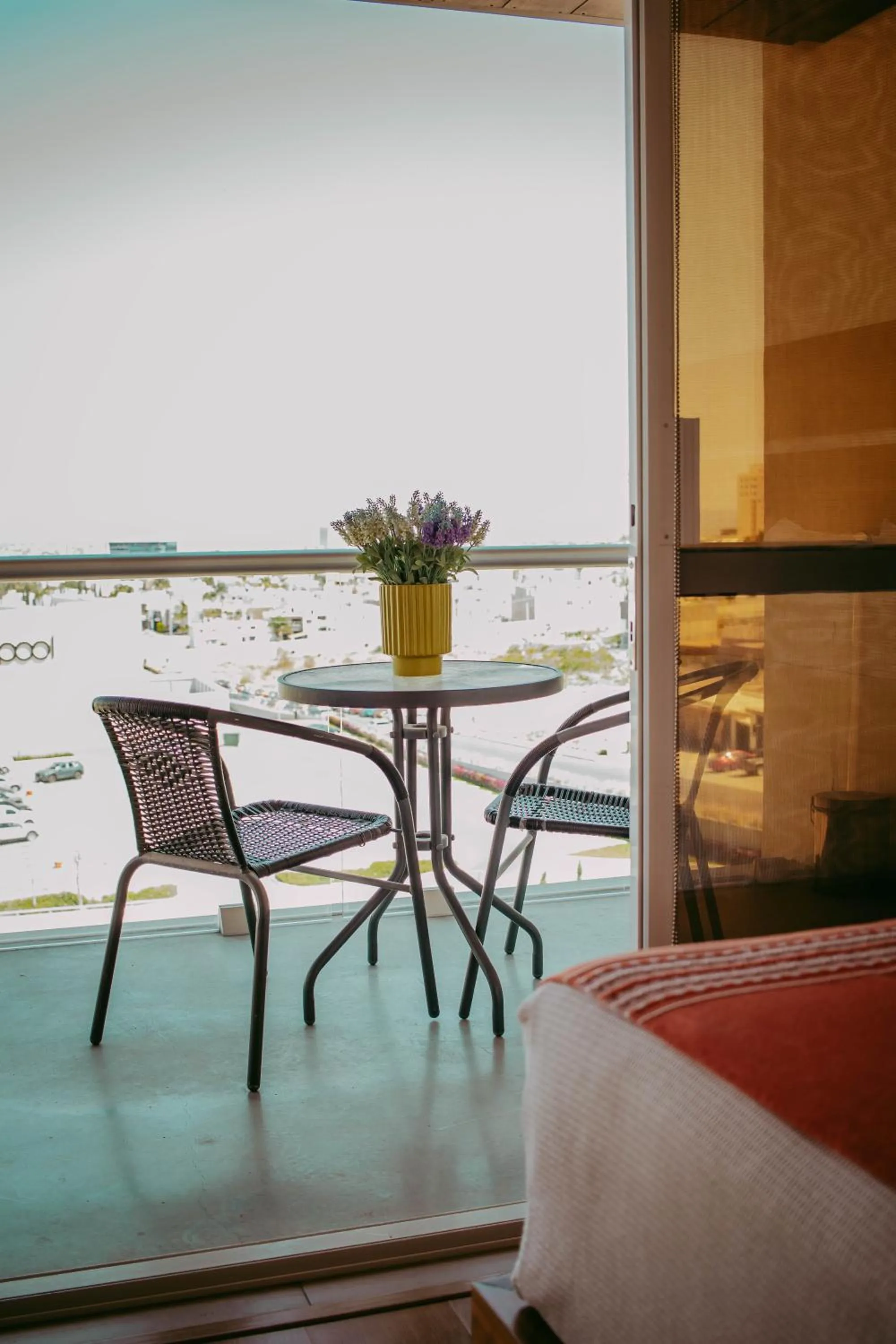 Bed in Millenium Plaza & Suites