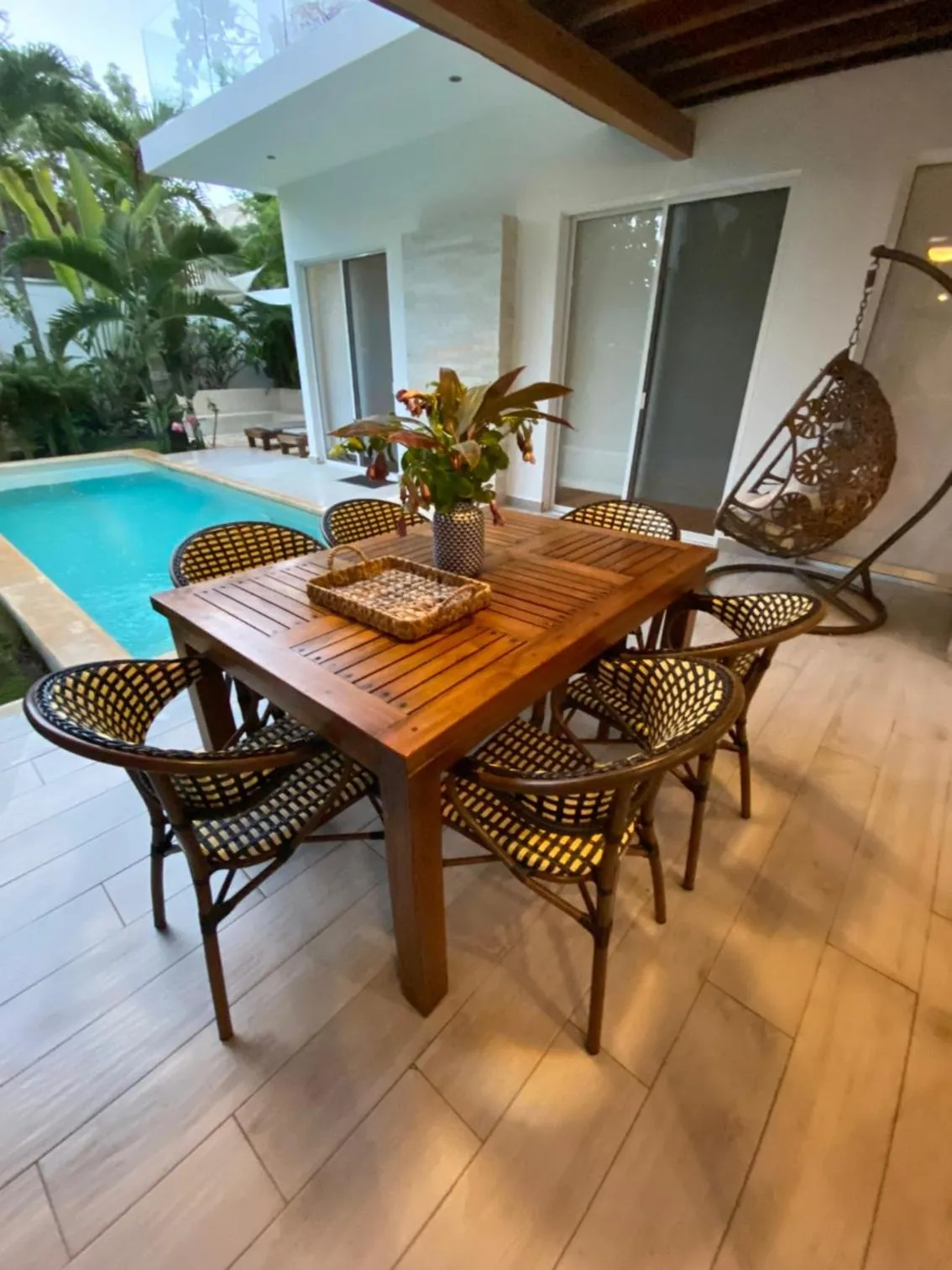 Patio in Luxury Private Villas , Private Pool, Private garden, Jacuzzi, 24hours security