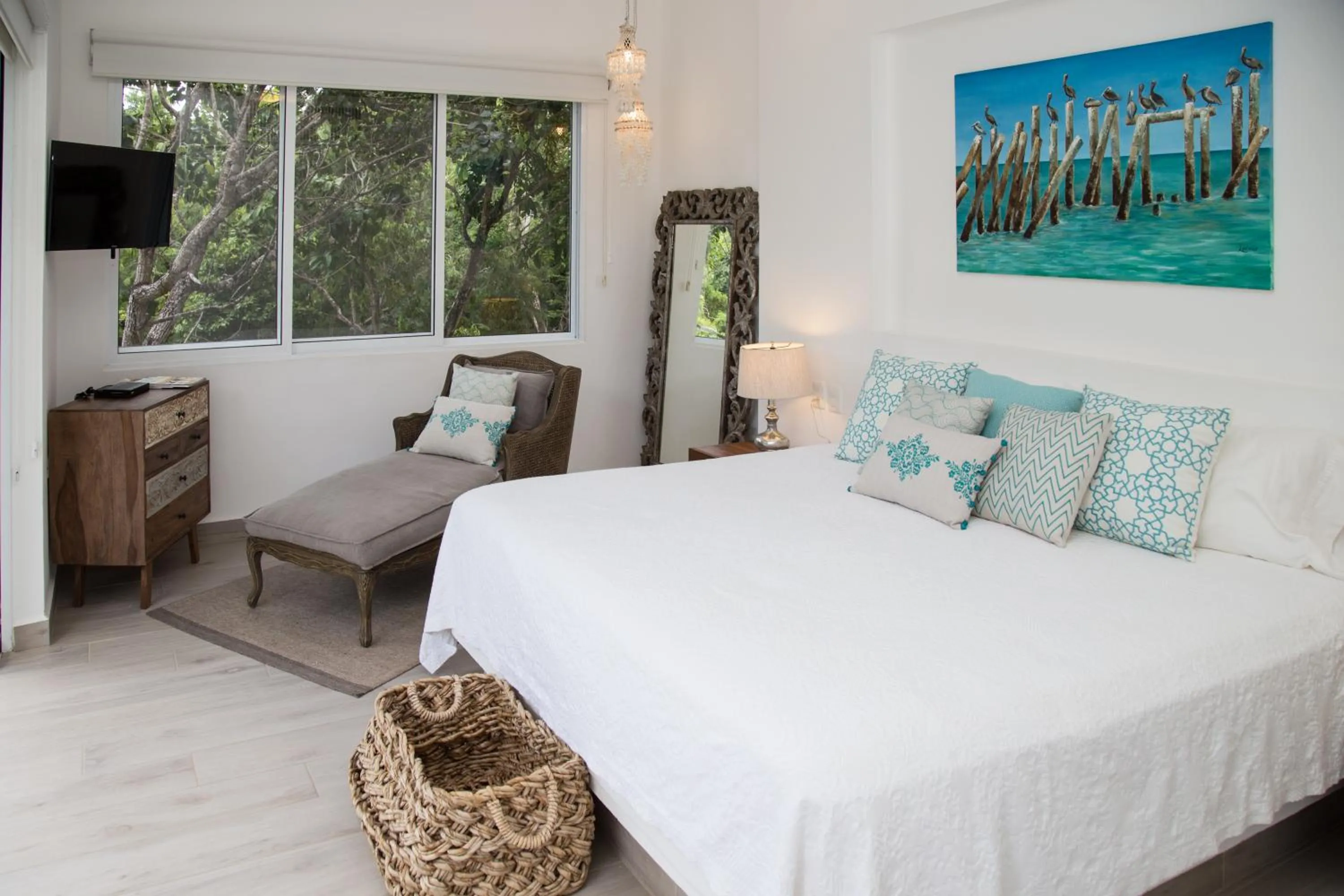 Bed in Luxury Private Villas , Private Pool, Private garden, Jacuzzi, 24hours security