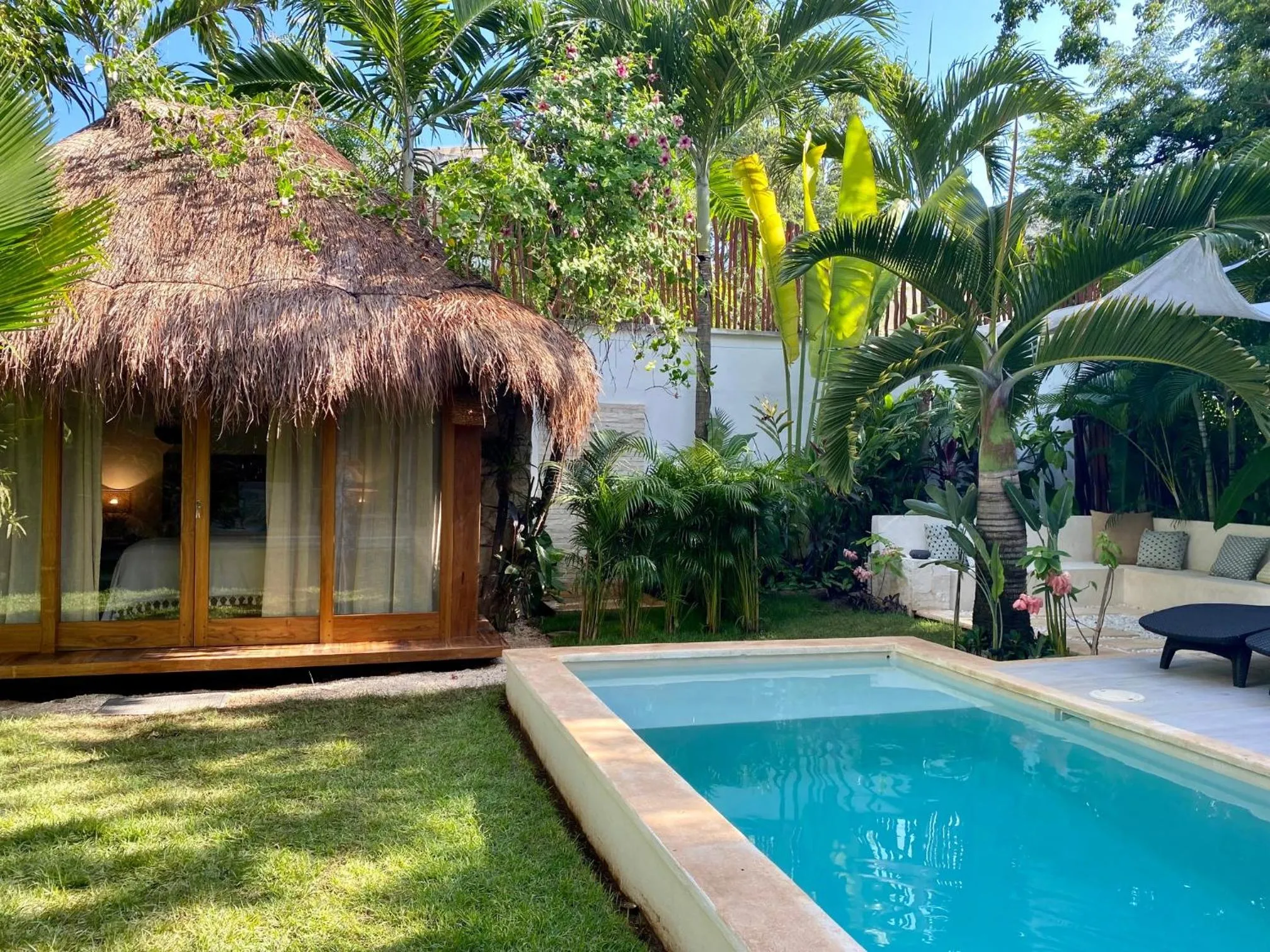 Swimming pool in Luxury Private Villas , Private Pool, Private garden, Jacuzzi, 24hours security