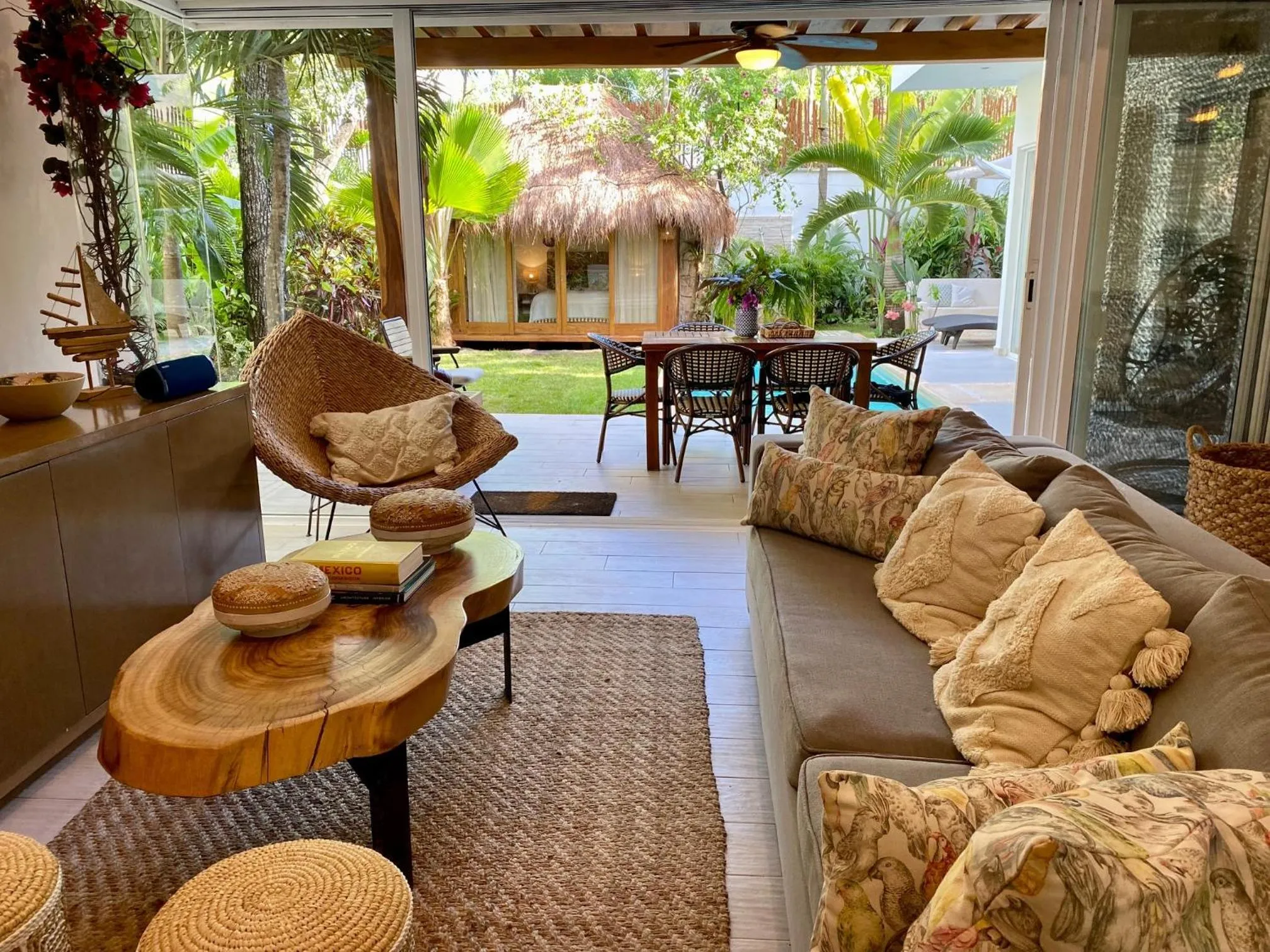 Living room in Luxury Private Villas , Private Pool, Private garden, Jacuzzi, 24hours security