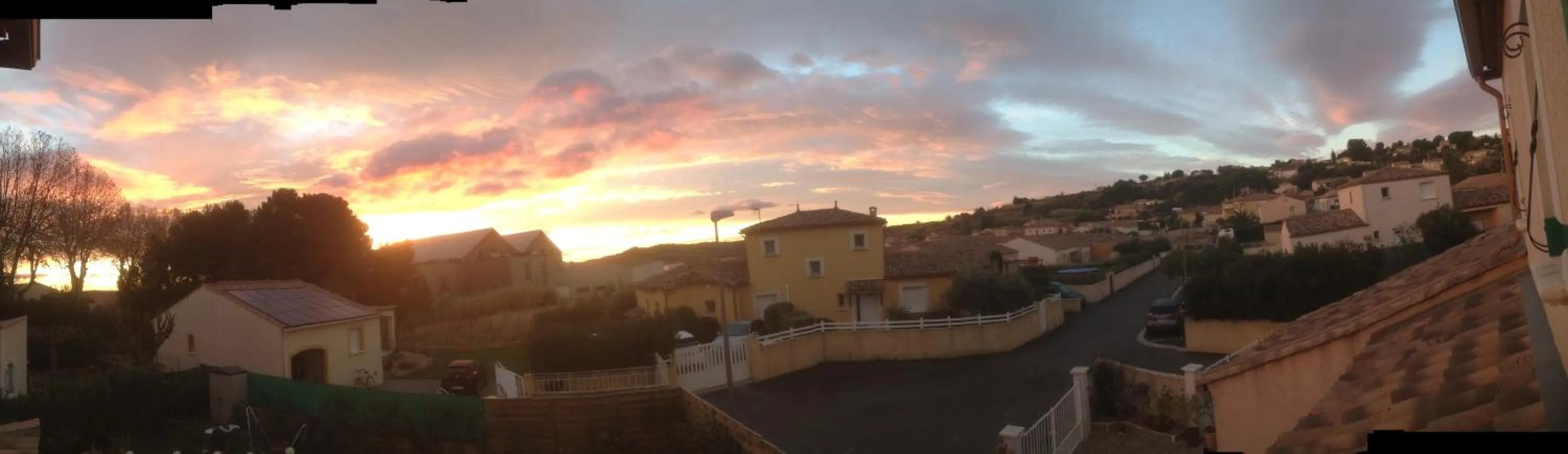 Street view in Chez Patrick Roujan