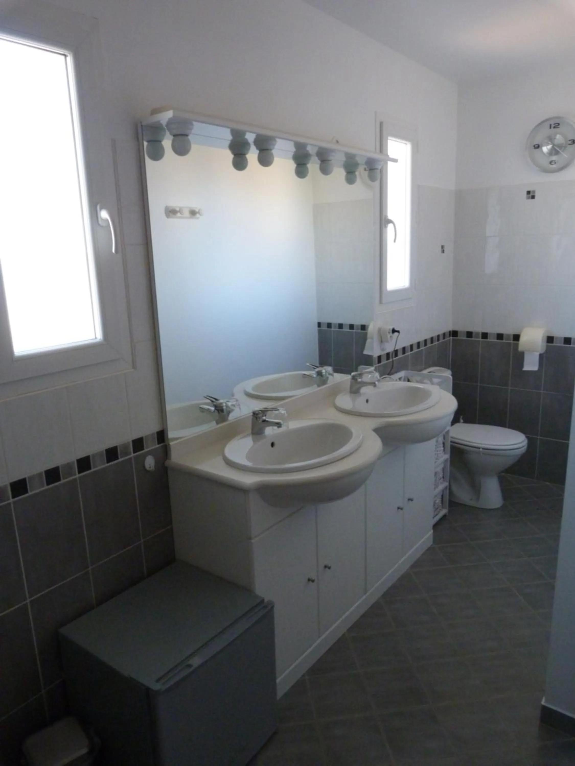 Toilet in Chez Patrick Roujan