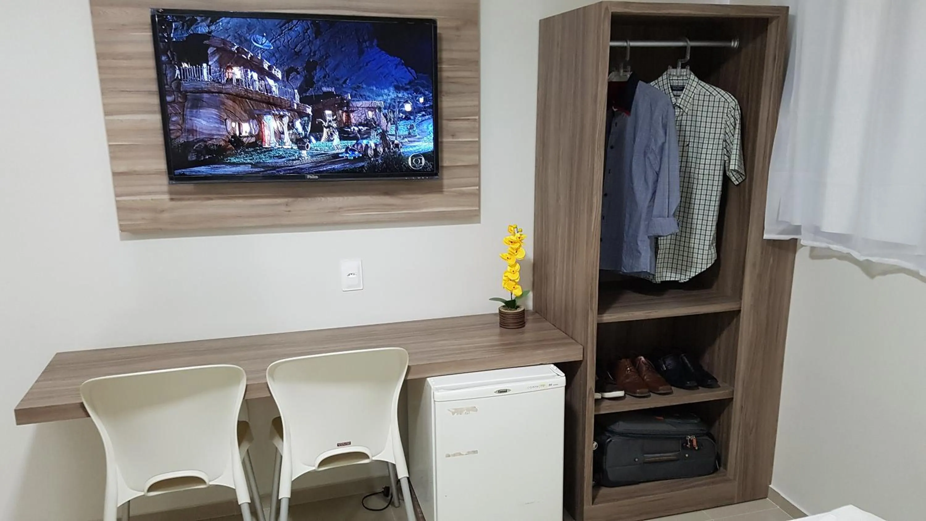 Bedroom in Max Hotel