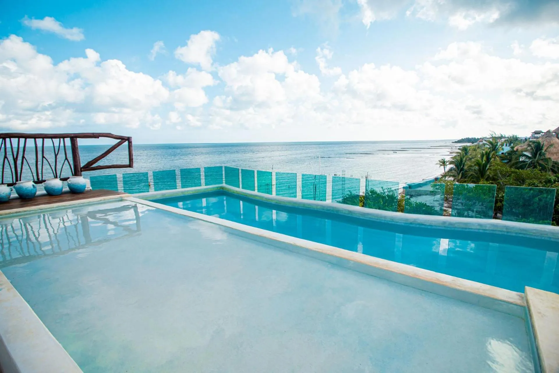 Swimming pool in Spirit Holbox