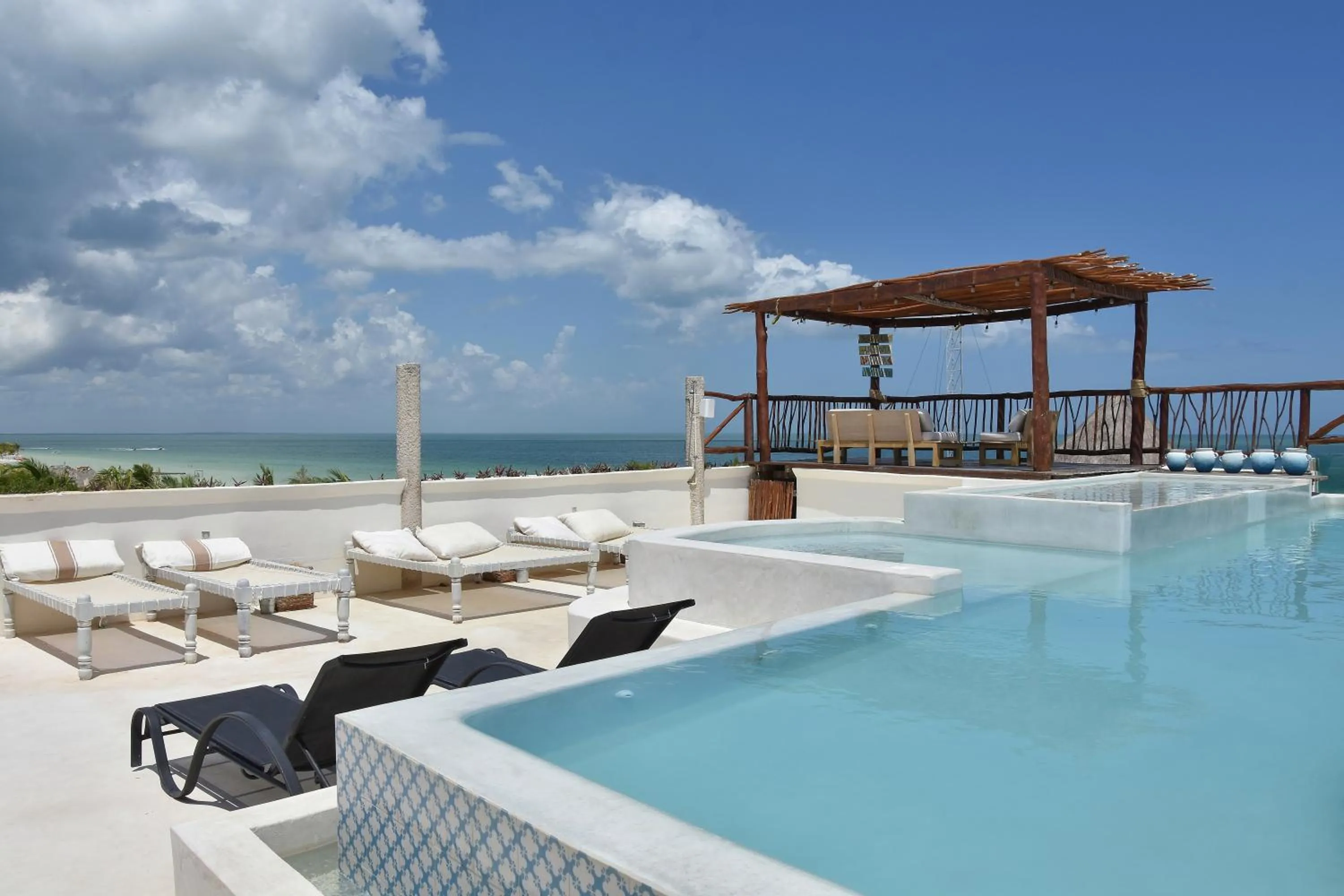 Swimming pool in Spirit Holbox