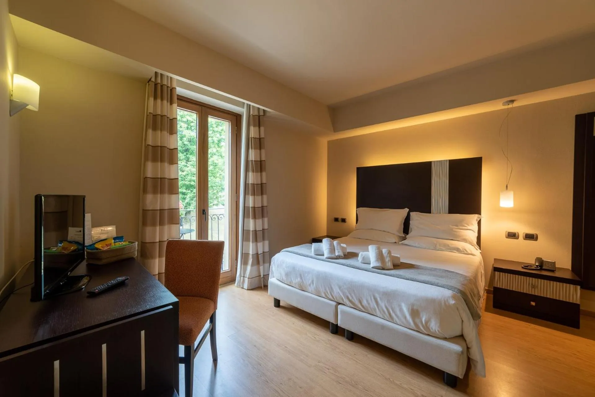 Bed in Hotel Ristorante San Carlo