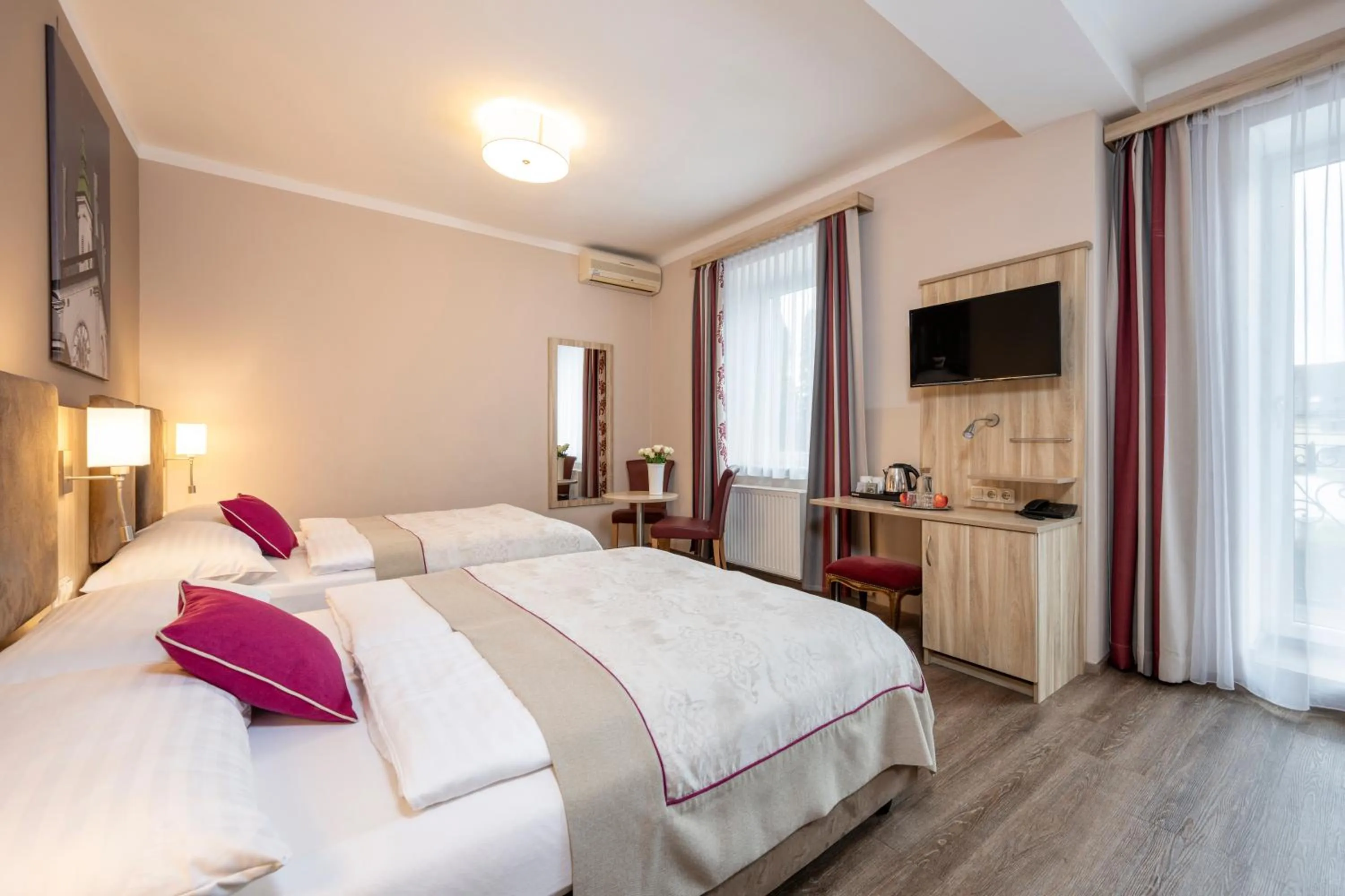 Bed in HOTEL junior by MAX 70