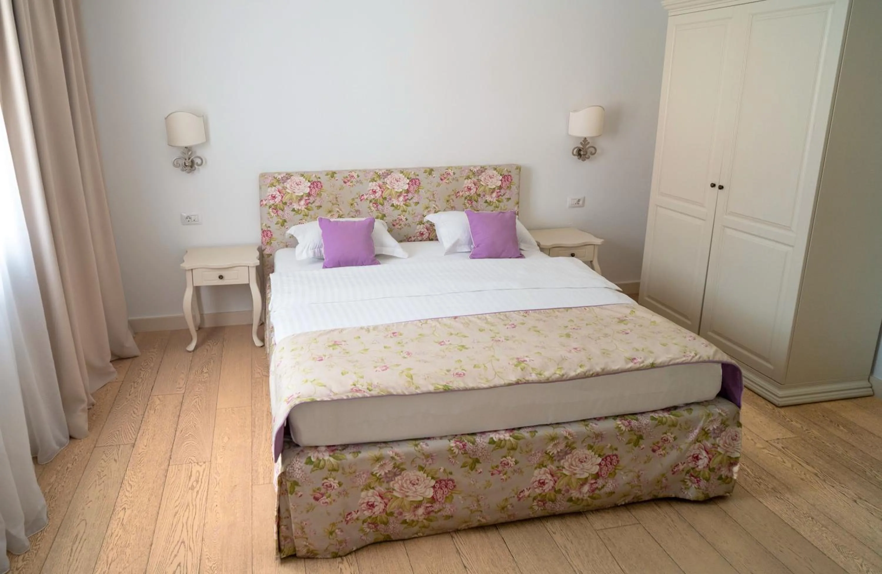 Bed in Hotel Grace