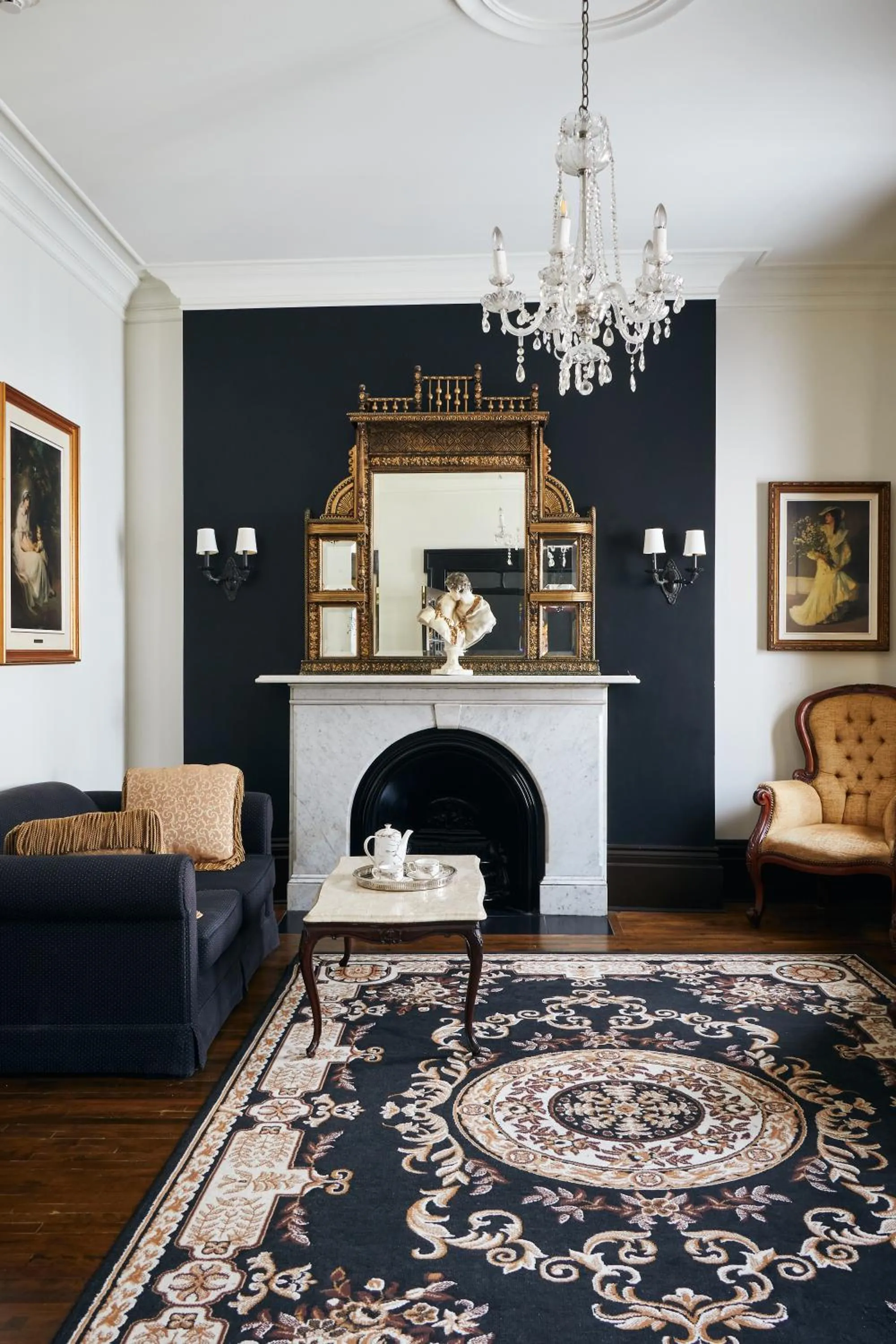 Seating area in Le Clos Saint-Louis - Par Aneyro