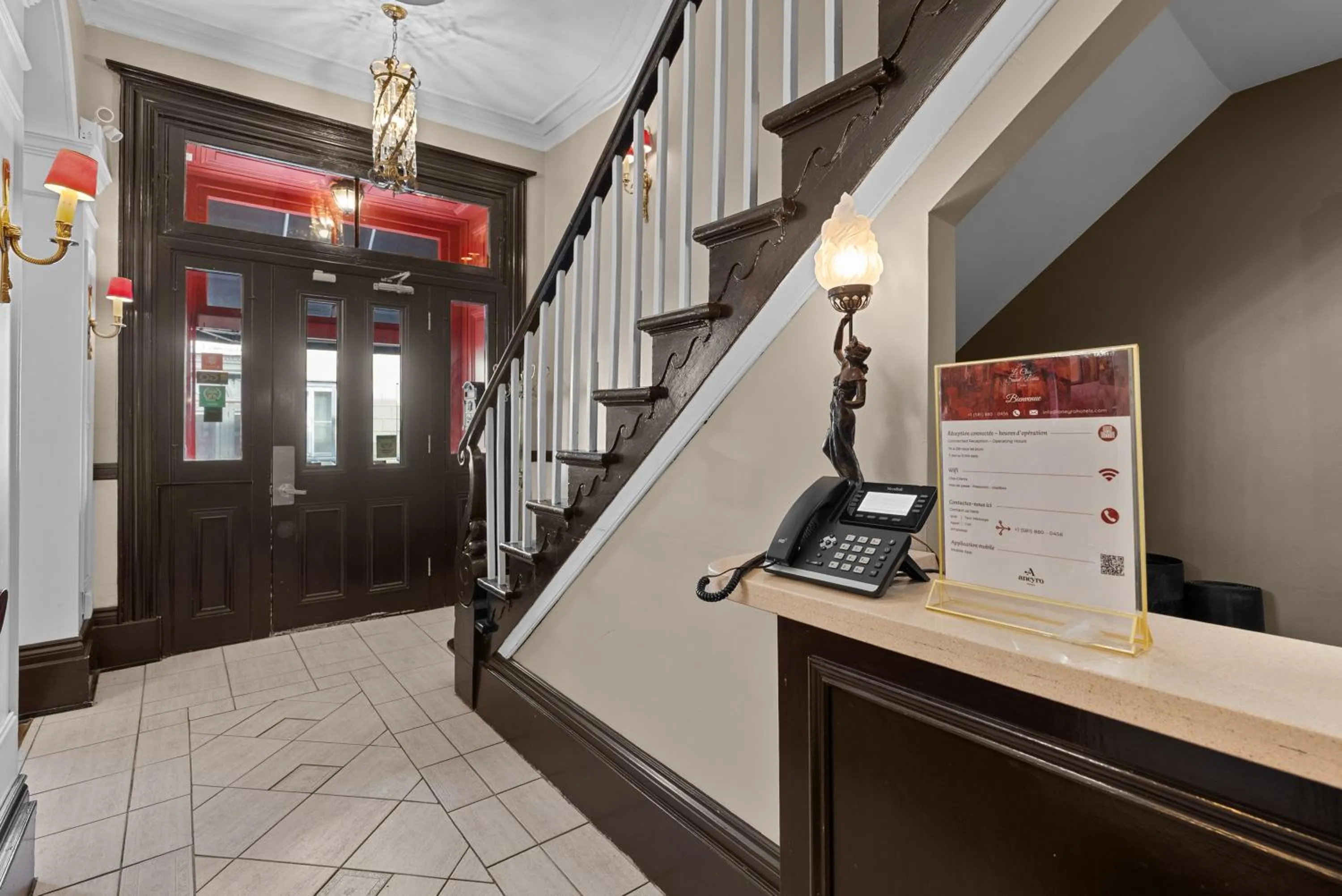 Lobby or reception in Le Clos Saint-Louis - Par Aneyro