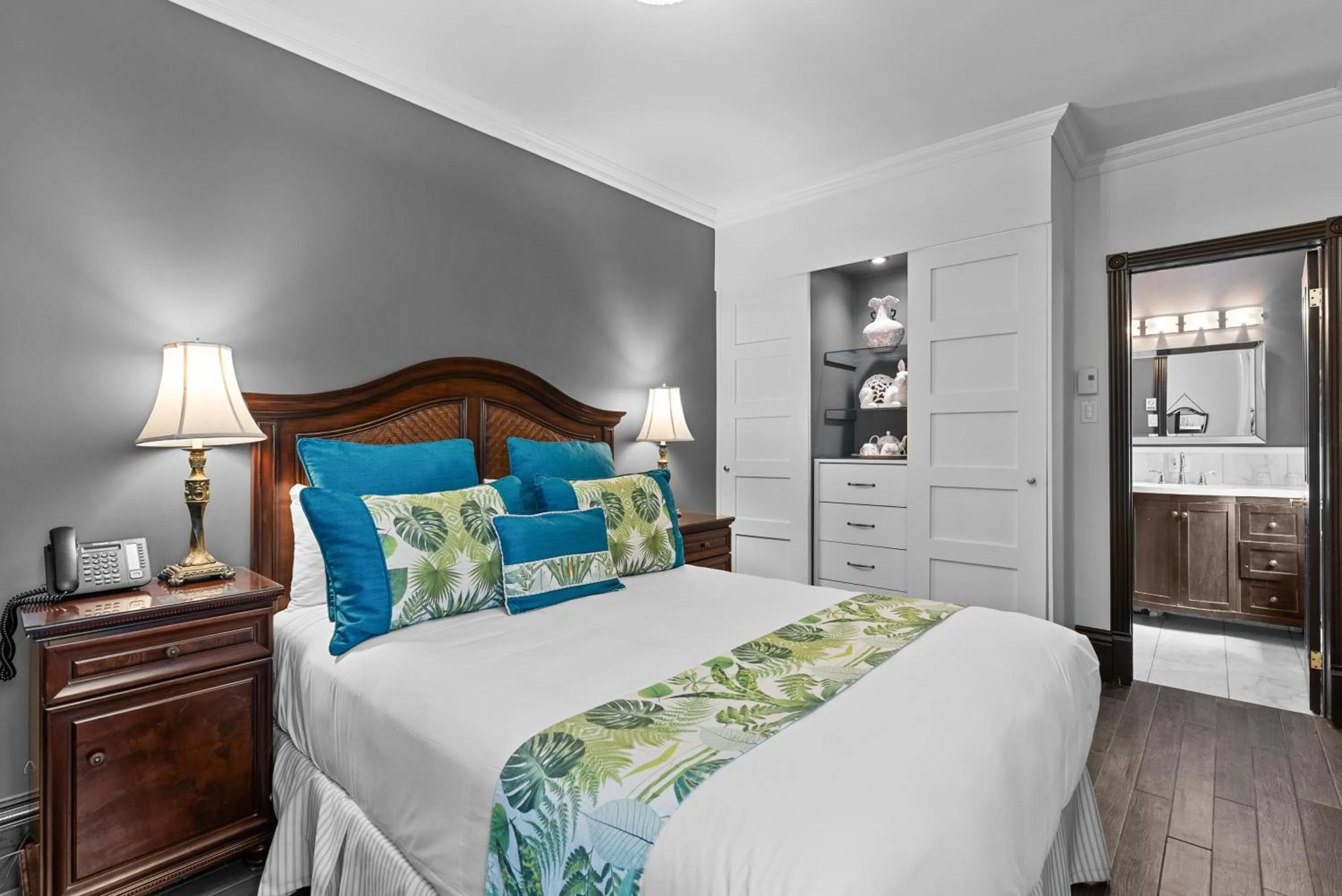 Bed in Le Clos Saint-Louis - Par Aneyro