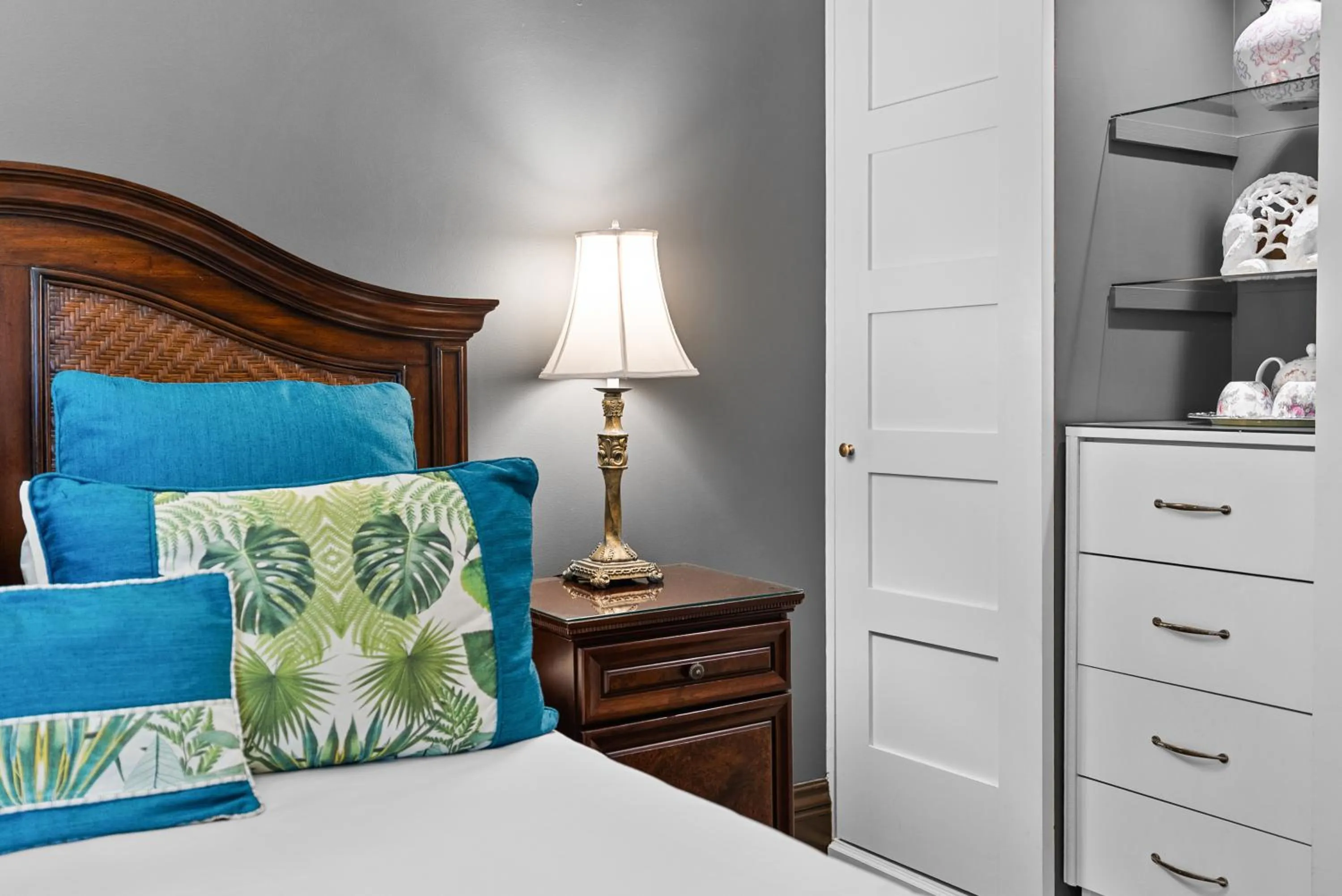 Bedroom, Bed in Le Clos Saint-Louis - Par Aneyro