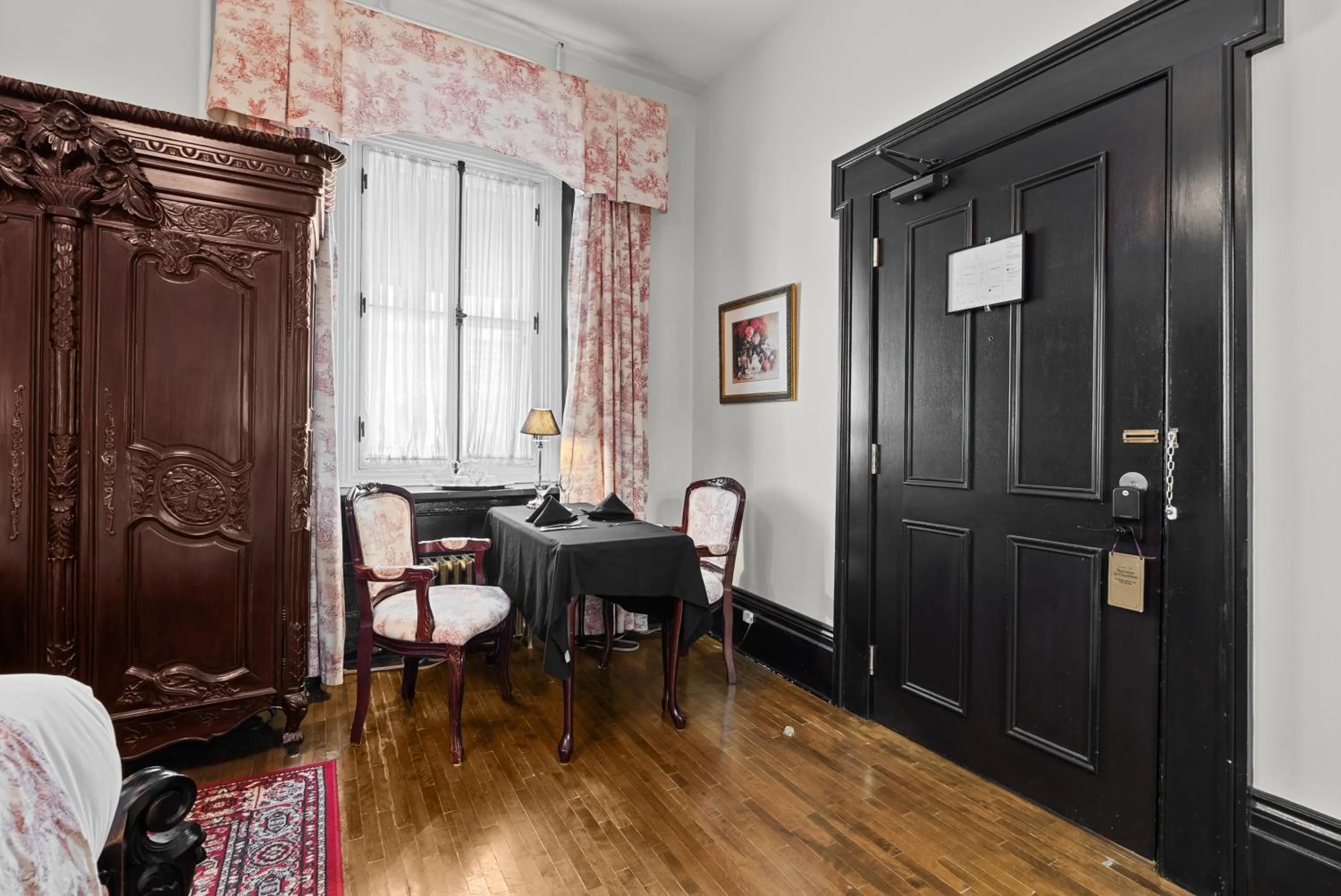 Bedroom in Le Clos Saint-Louis - Par Aneyro