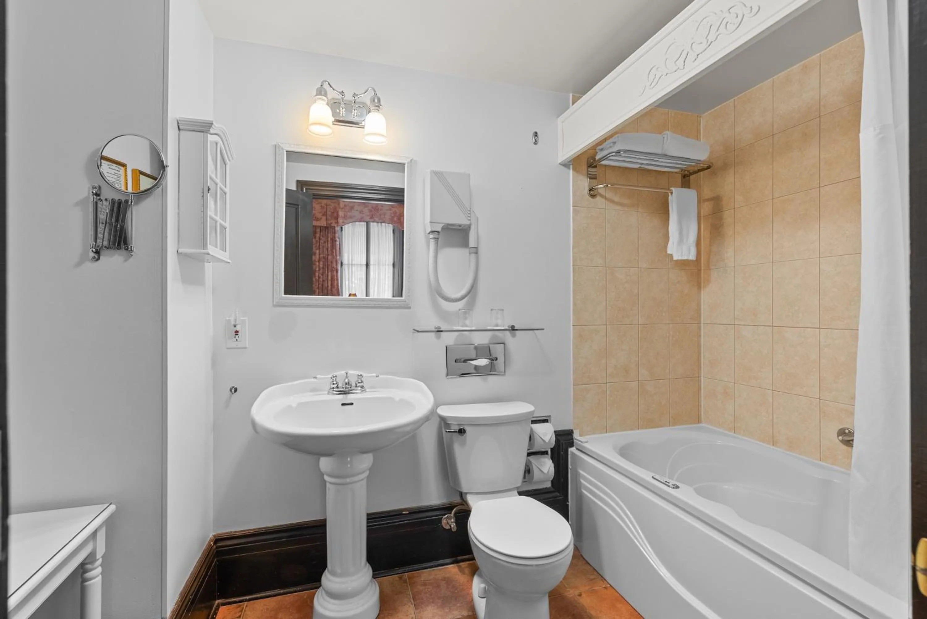 Bathroom in Le Clos Saint-Louis - Par Aneyro