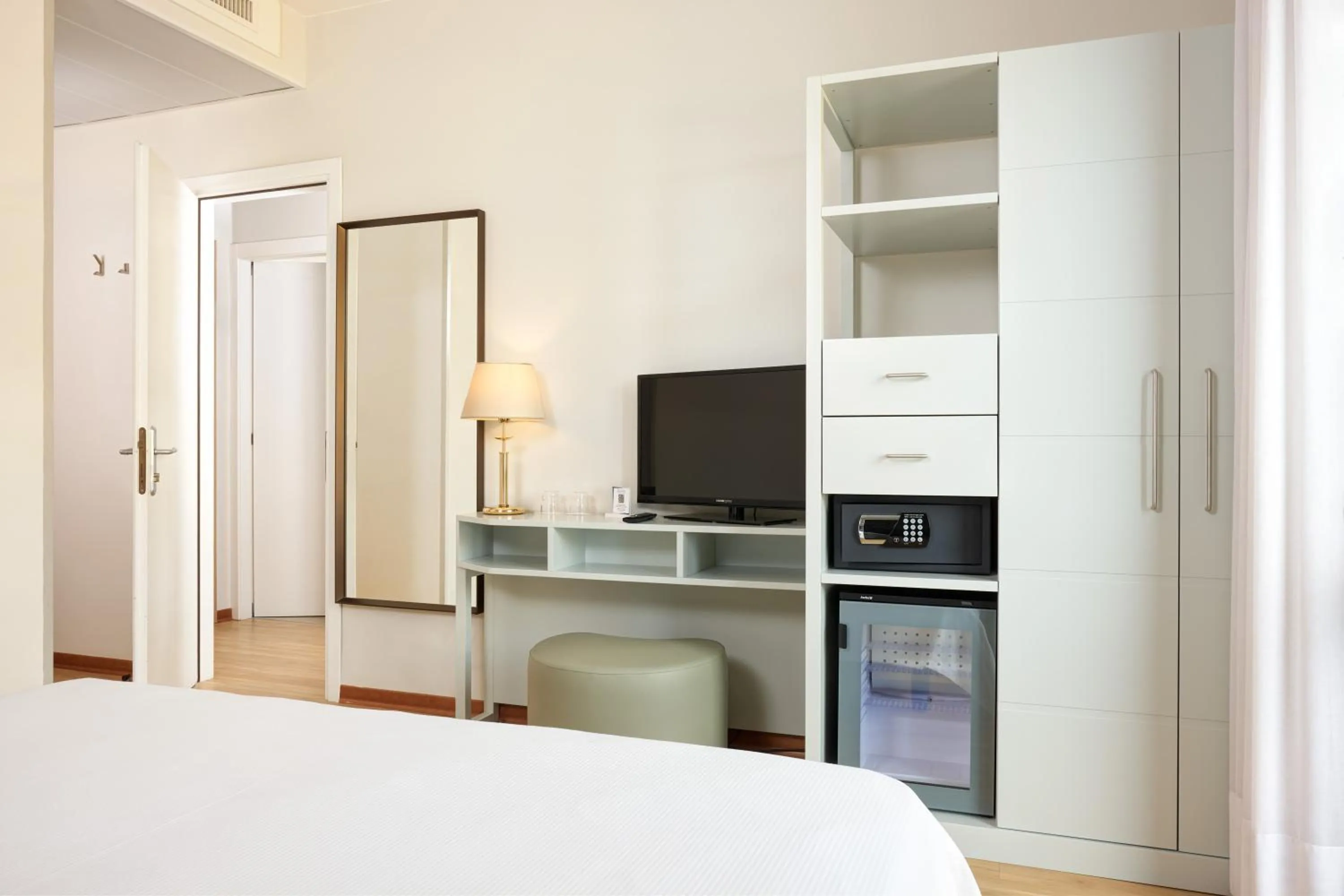 TV and multimedia, Bed in Hotel Croce Di Malta