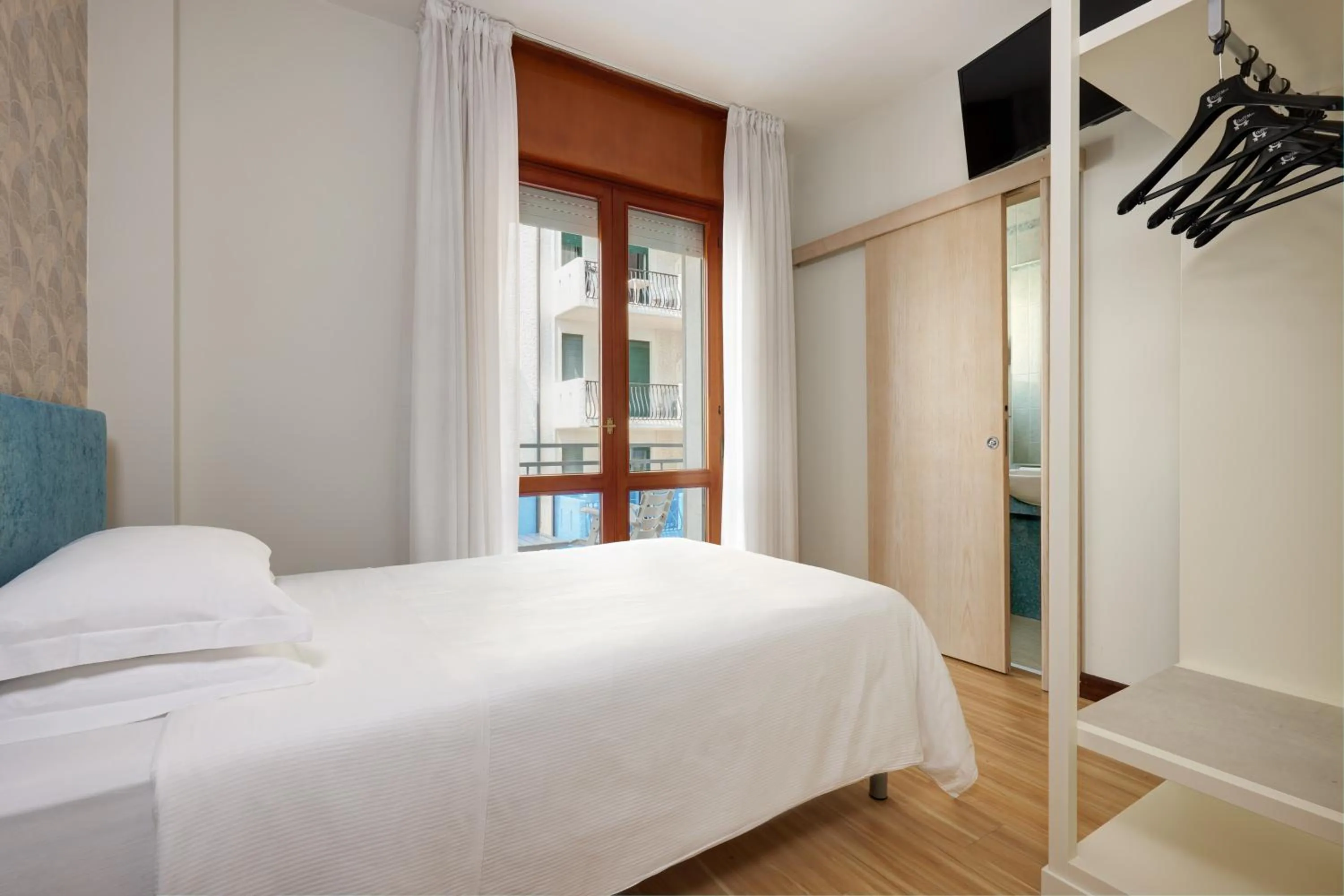 Photo of the whole room, Bed in Hotel Croce Di Malta