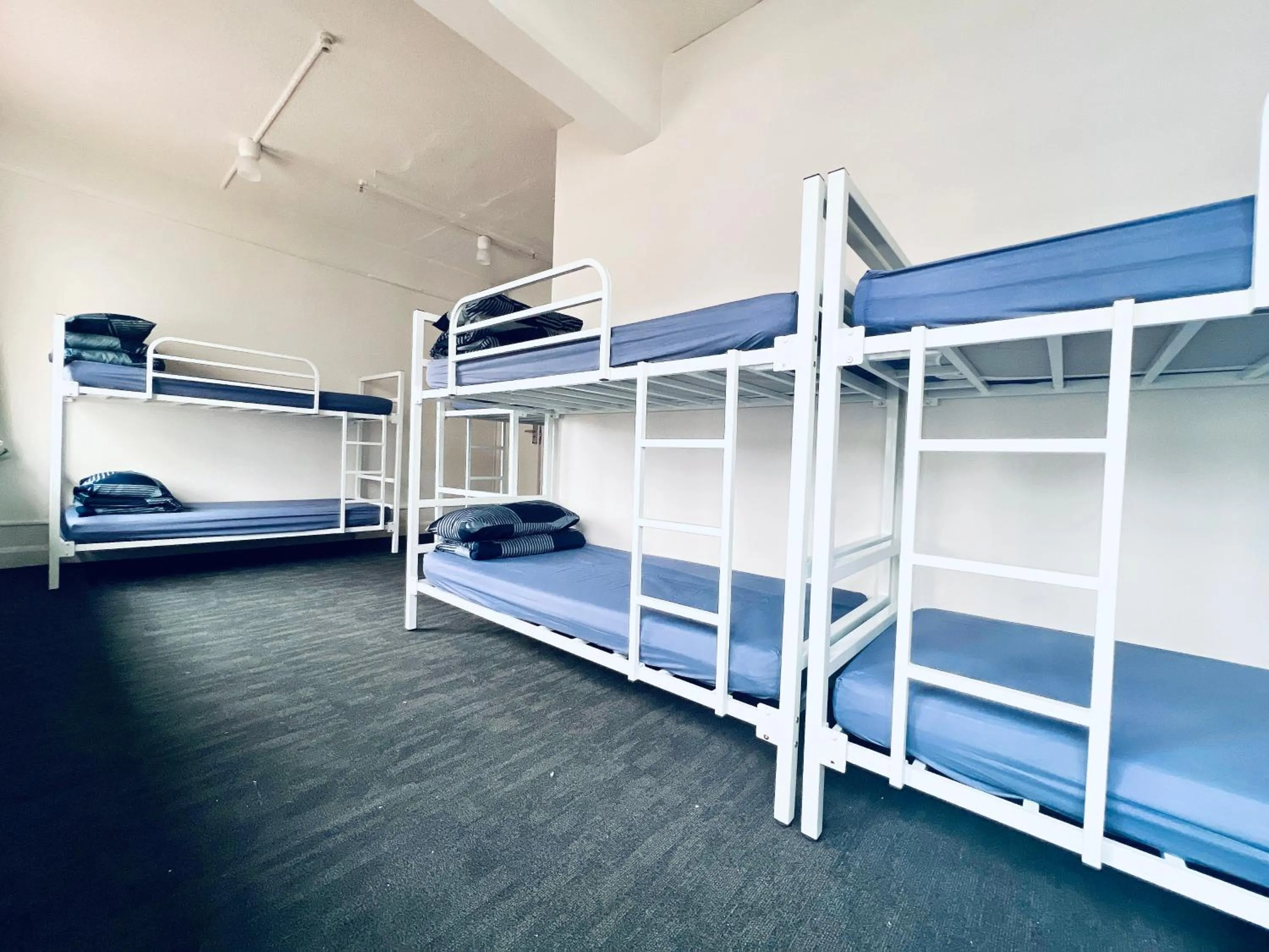 Bed in Utopia31 Hostel - formerly Frienz Backpacker