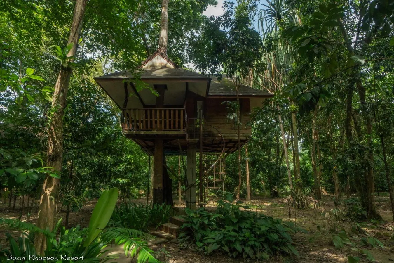 Property building in Baan Khaosok Resort