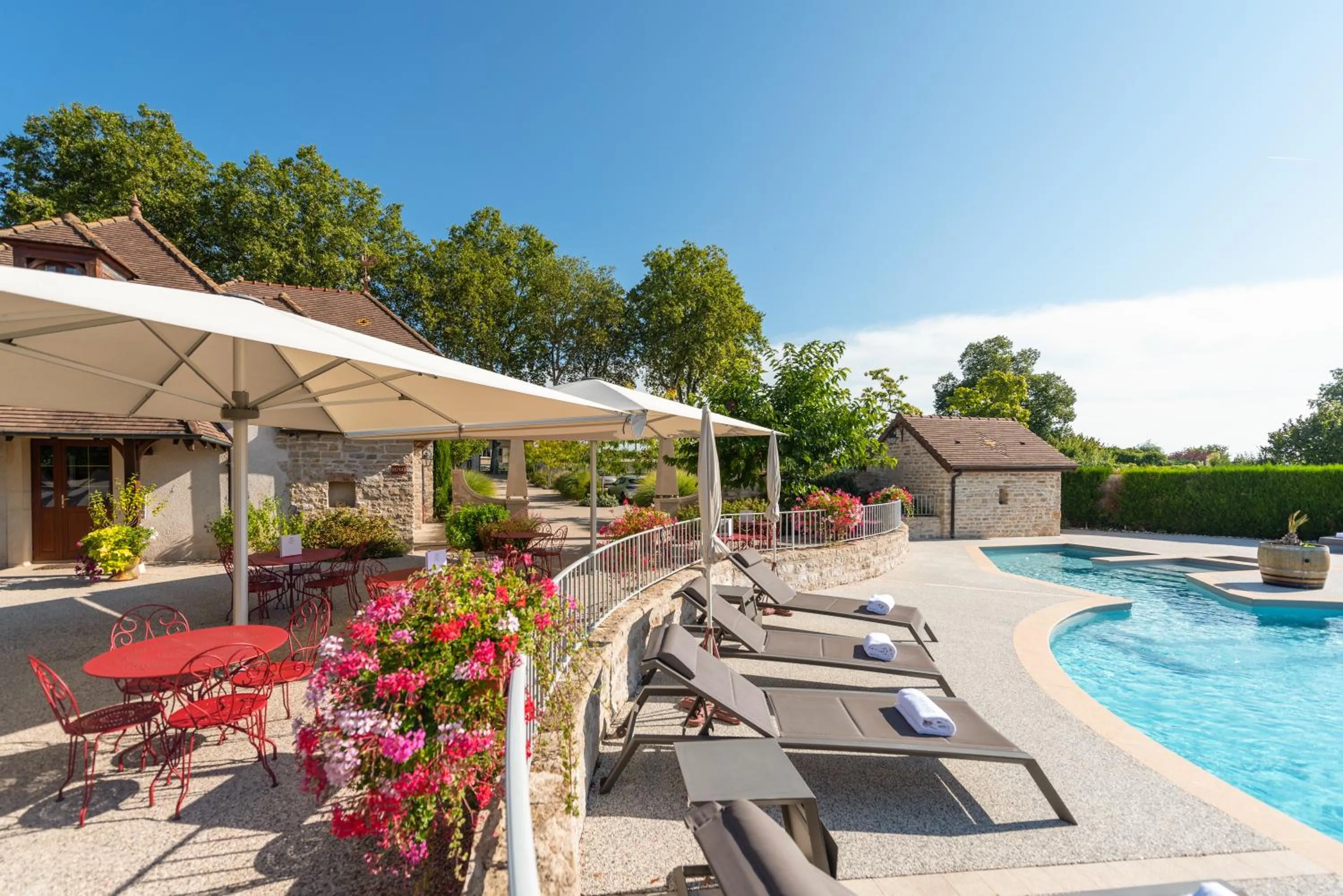 Pool view in Hotel Le Clos De La Vouge