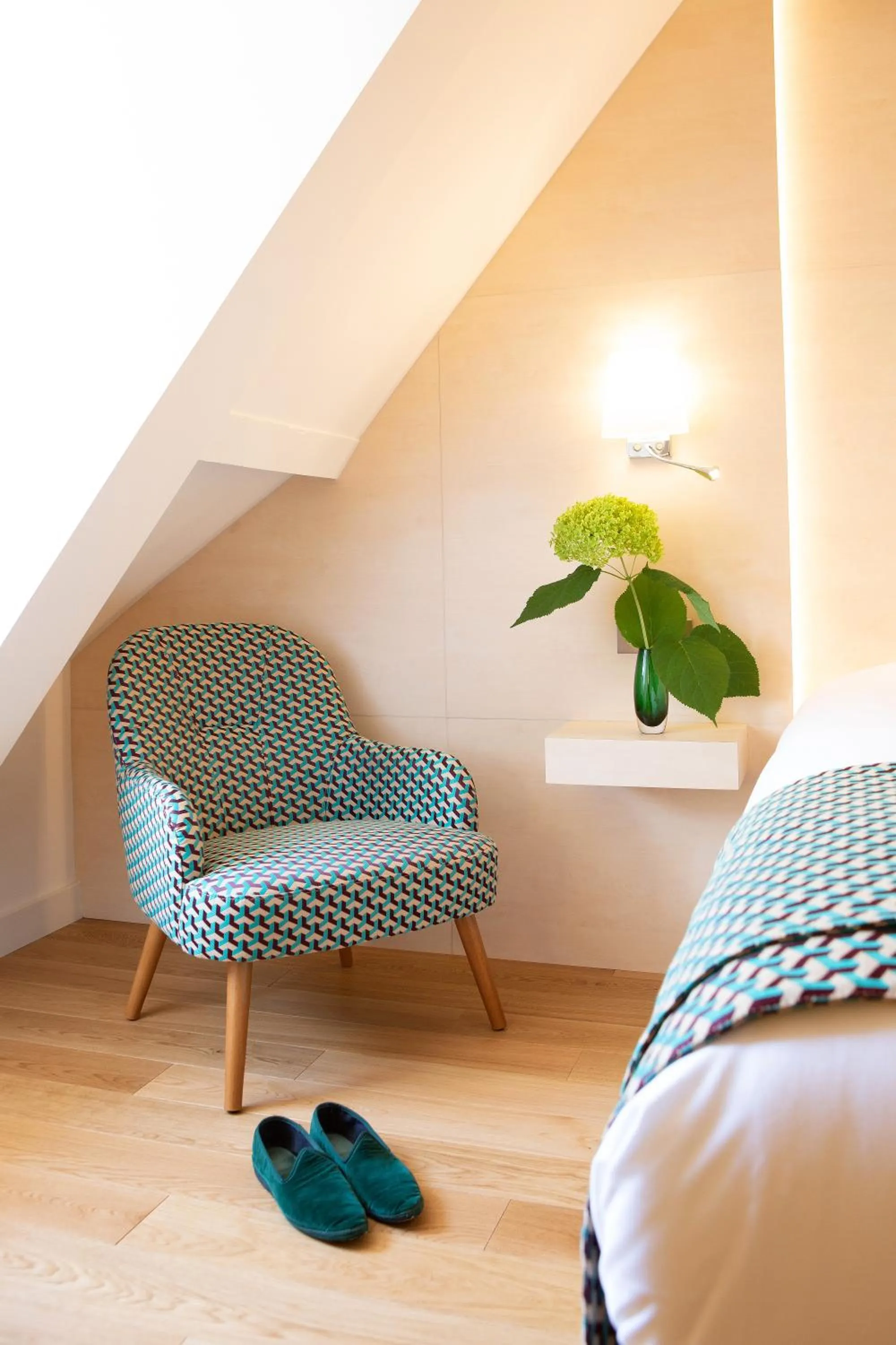 Bed in Hotel Le Clos De La Vouge