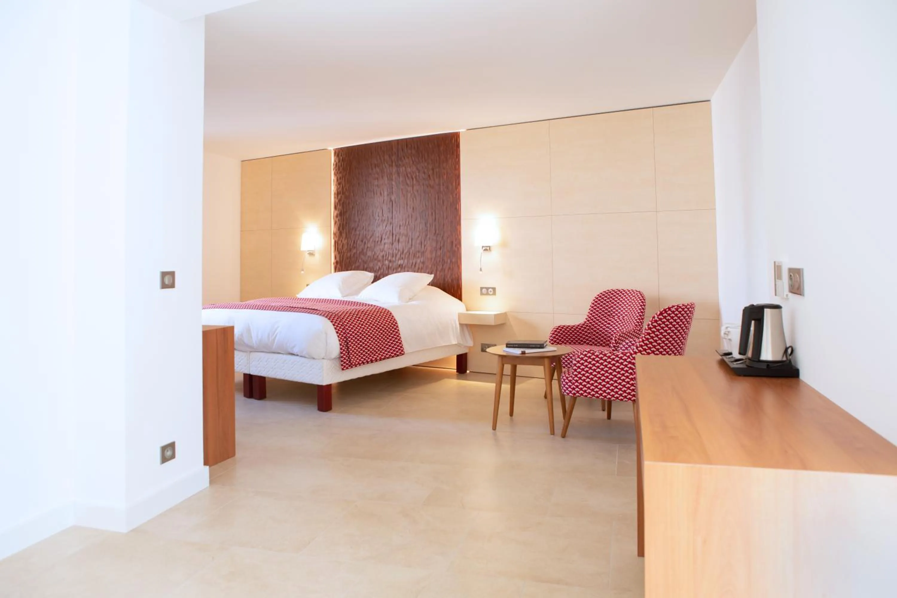 Bed in Hotel Le Clos De La Vouge