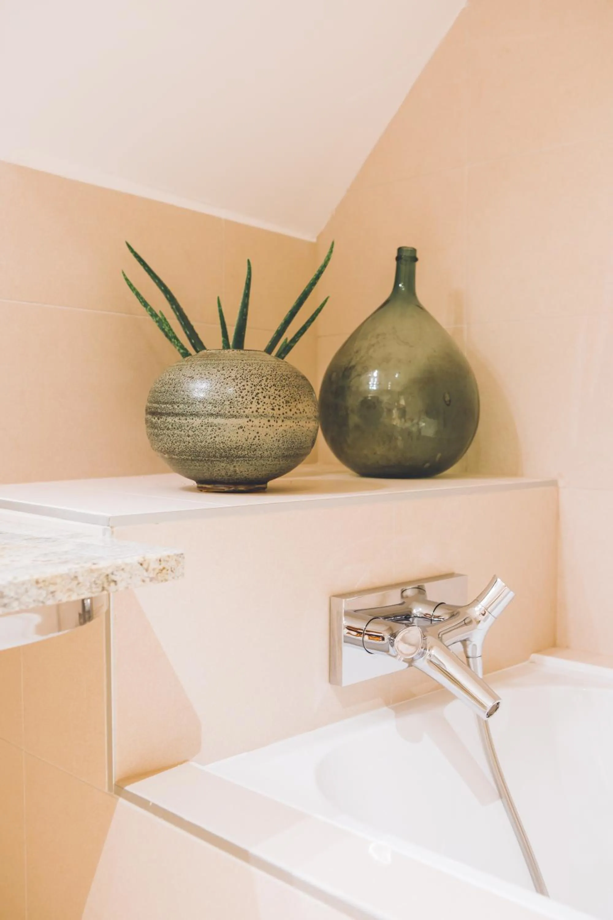 Bathroom in Hotel Le Clos De La Vouge