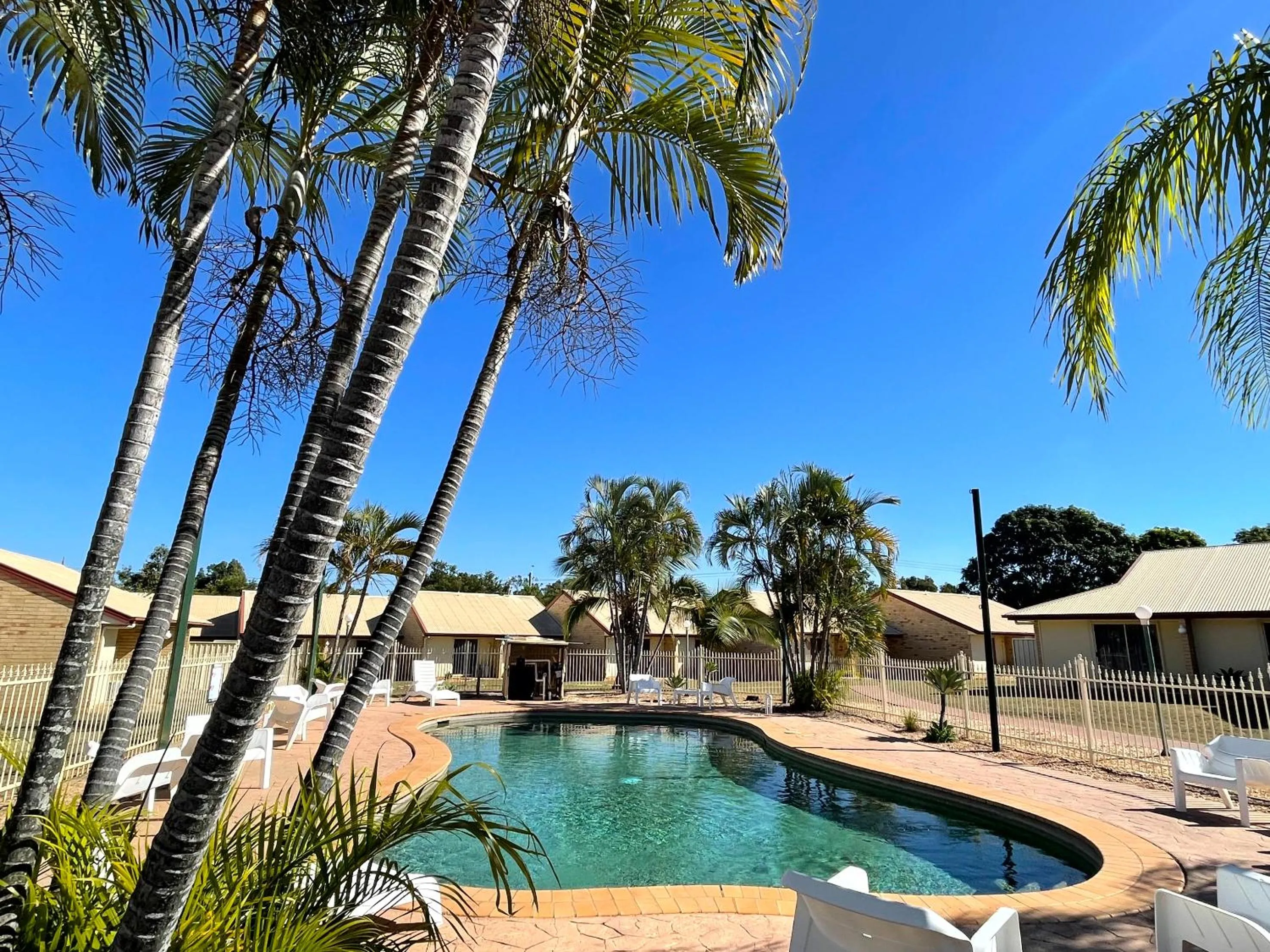 Swimming pool in Western Heritage Motor Inn